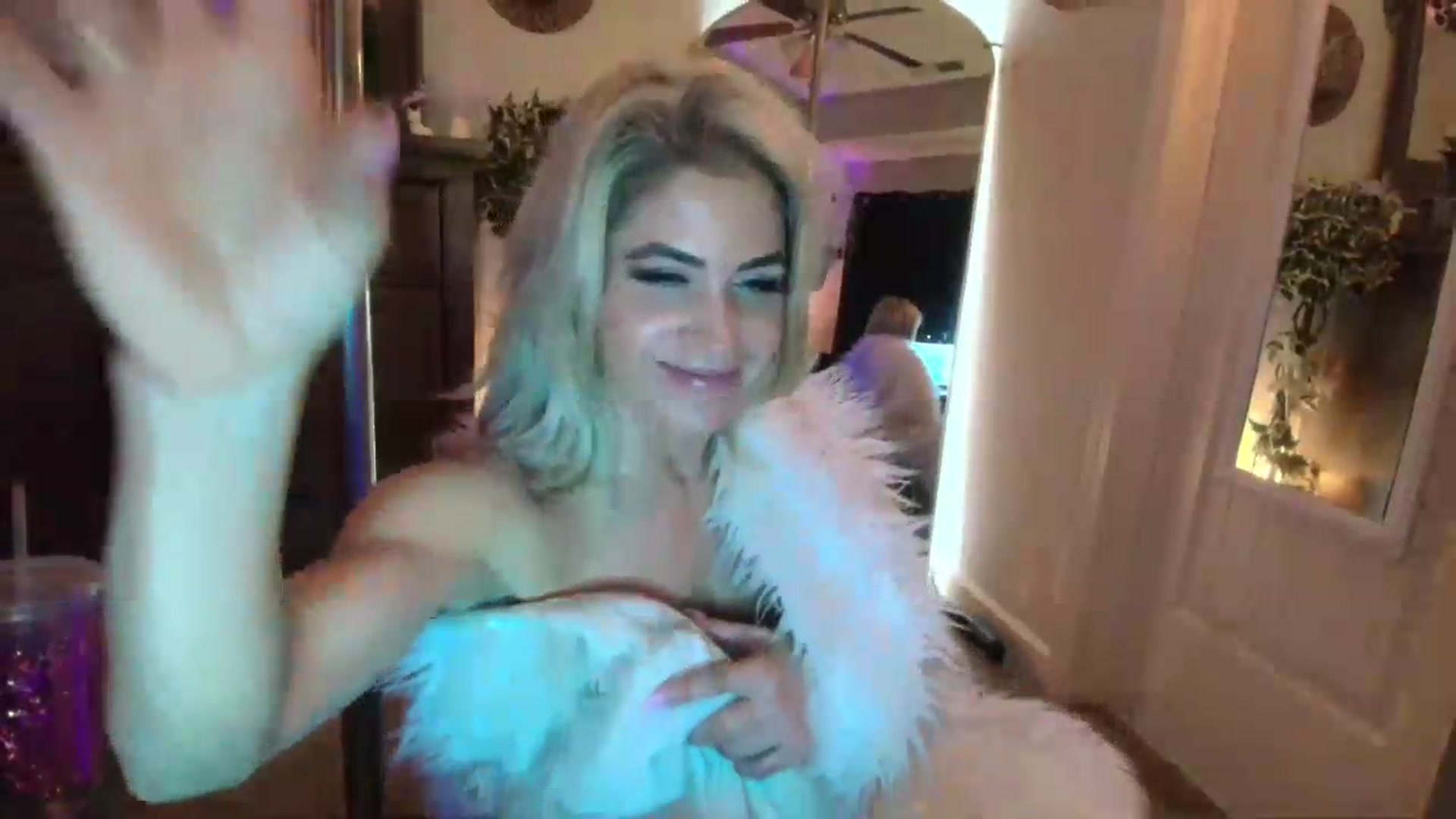 Gallery image thumbnail from PoleBunnyXxx's myfreecams stream on, 05/11/2026, 04:05 image 18 of 20