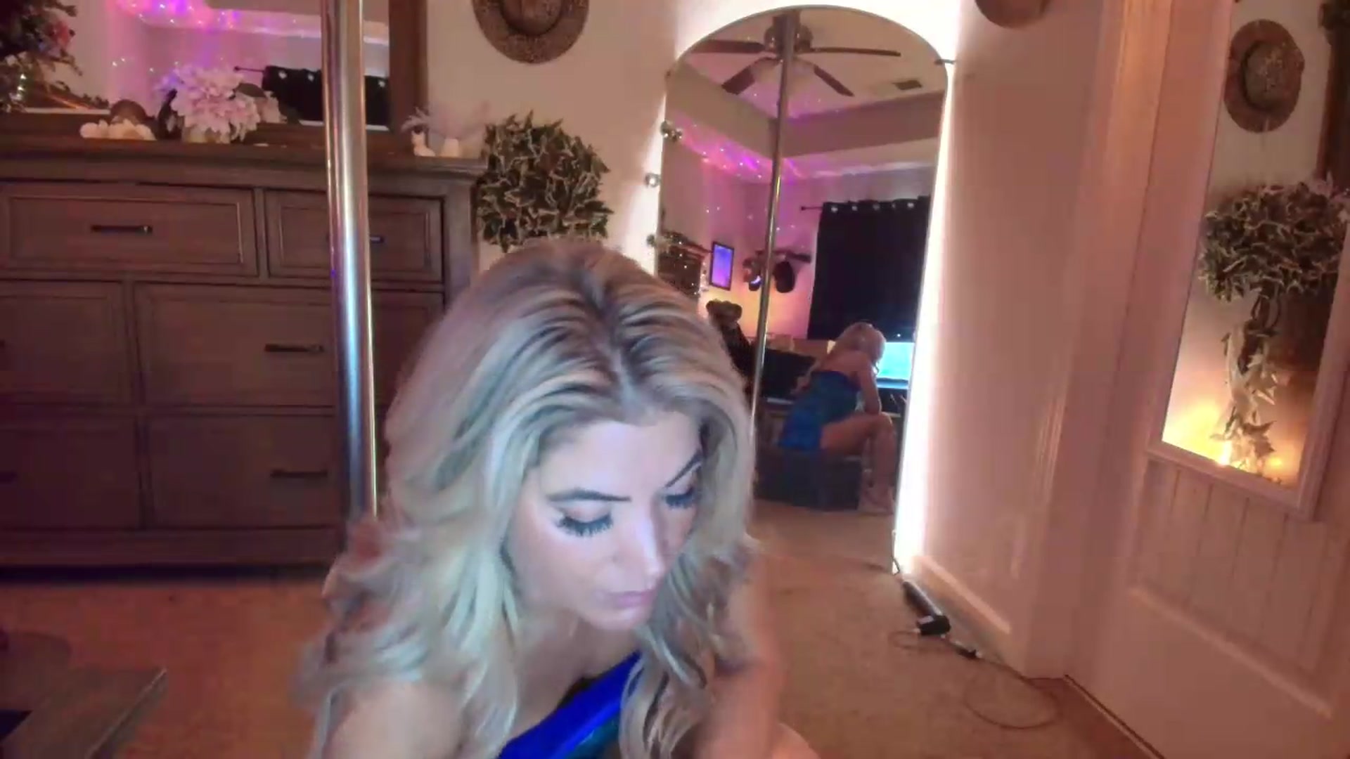 Gallery image thumbnail from PoleBunnyXxx's myfreecams stream on, 05/18/2026, 23:47 image 2 of 20