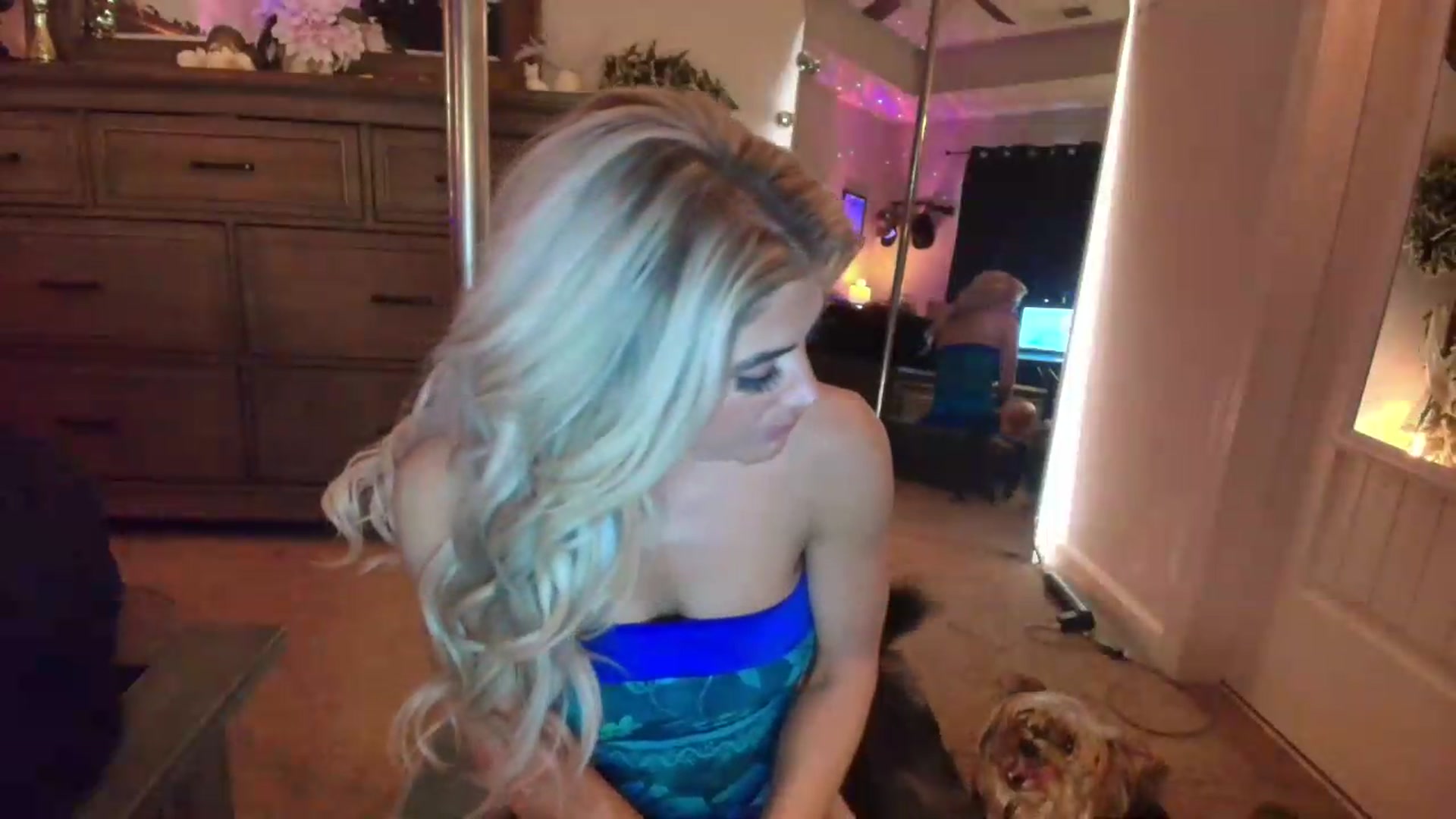 Gallery image thumbnail from PoleBunnyXxx's myfreecams stream on, 05/18/2026, 23:47 image 20 of 20