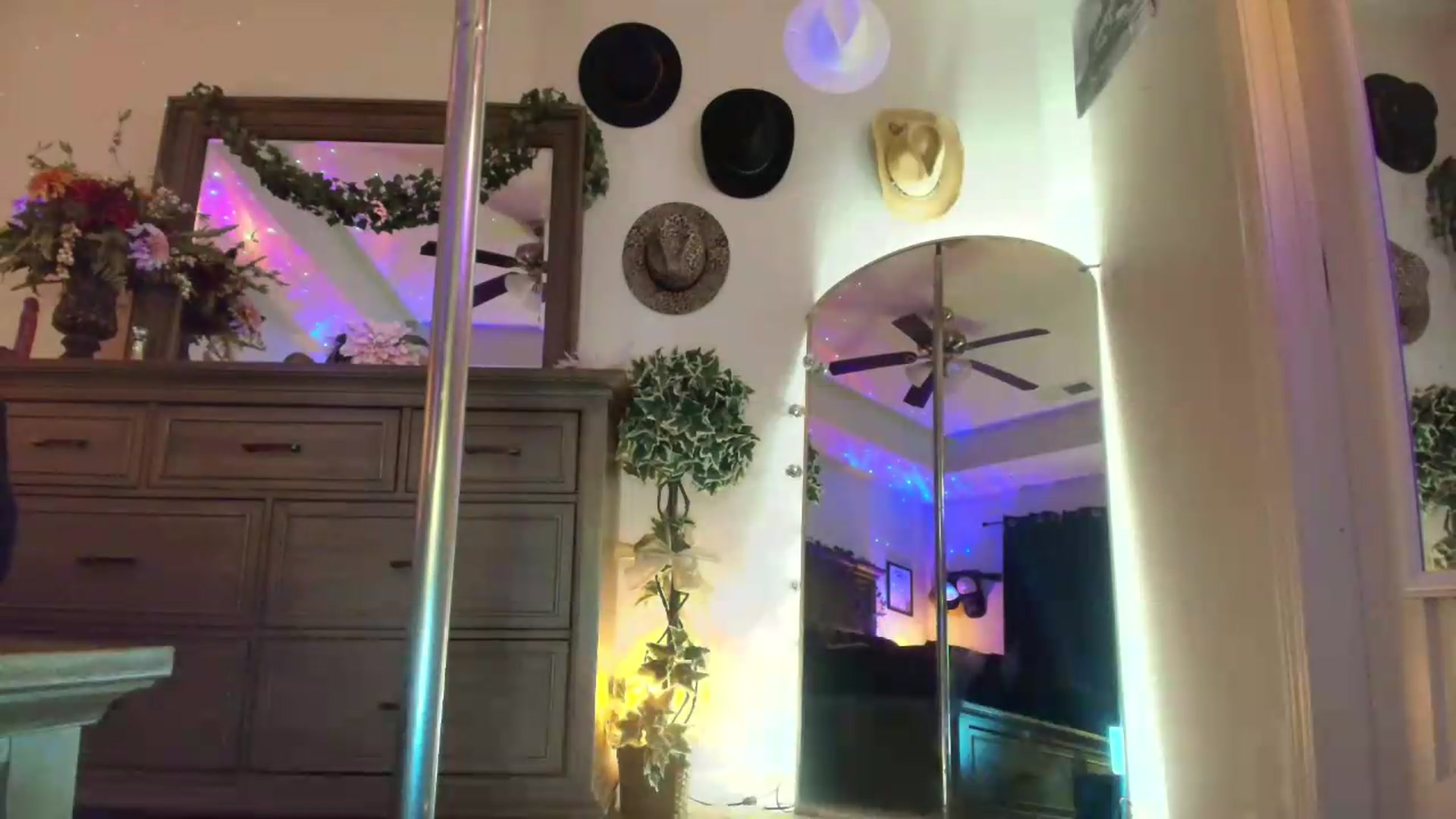 Gallery image thumbnail from PoleBunnyXxx's myfreecams stream on, 05/31/2026, 02:14 image 20 of 20