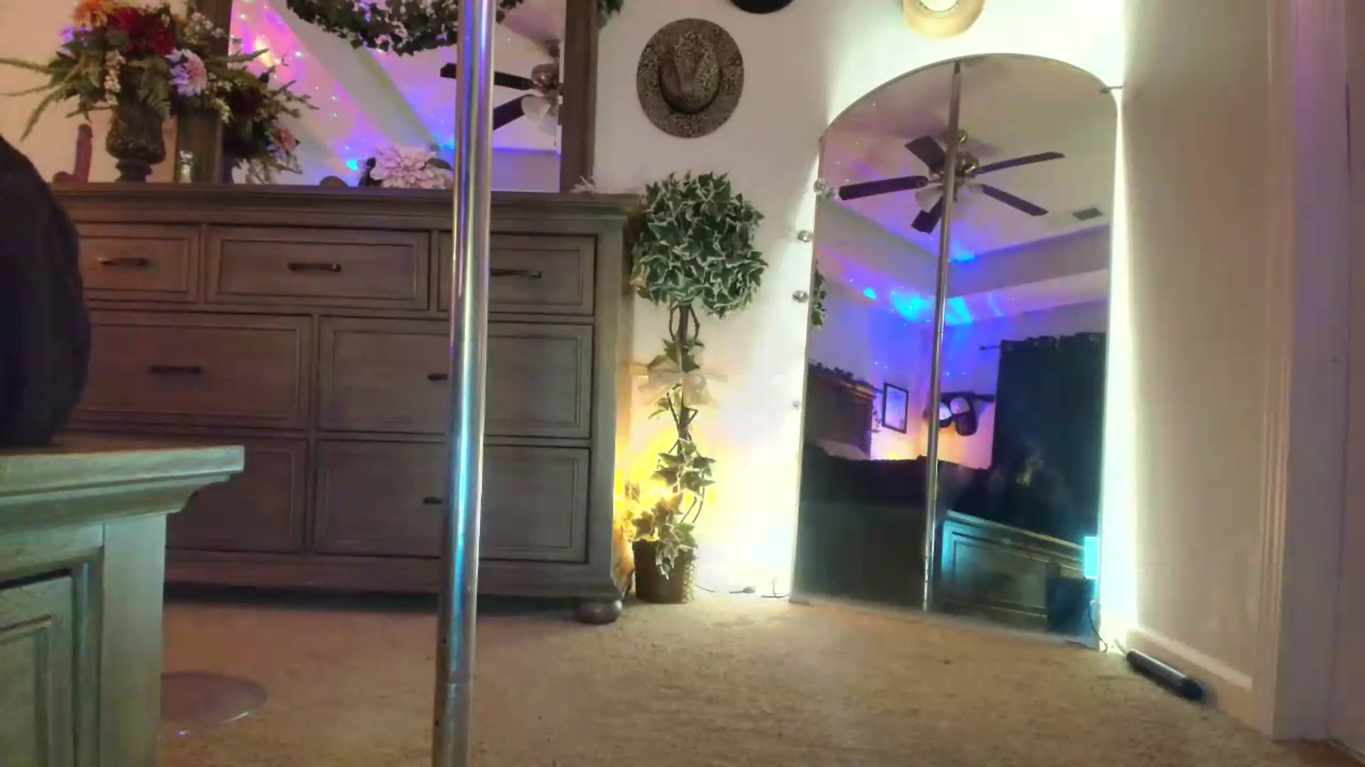 Gallery image thumbnail from PoleBunnyXxx's myfreecams stream on, 05/31/2026, 02:14 image 11 of 20