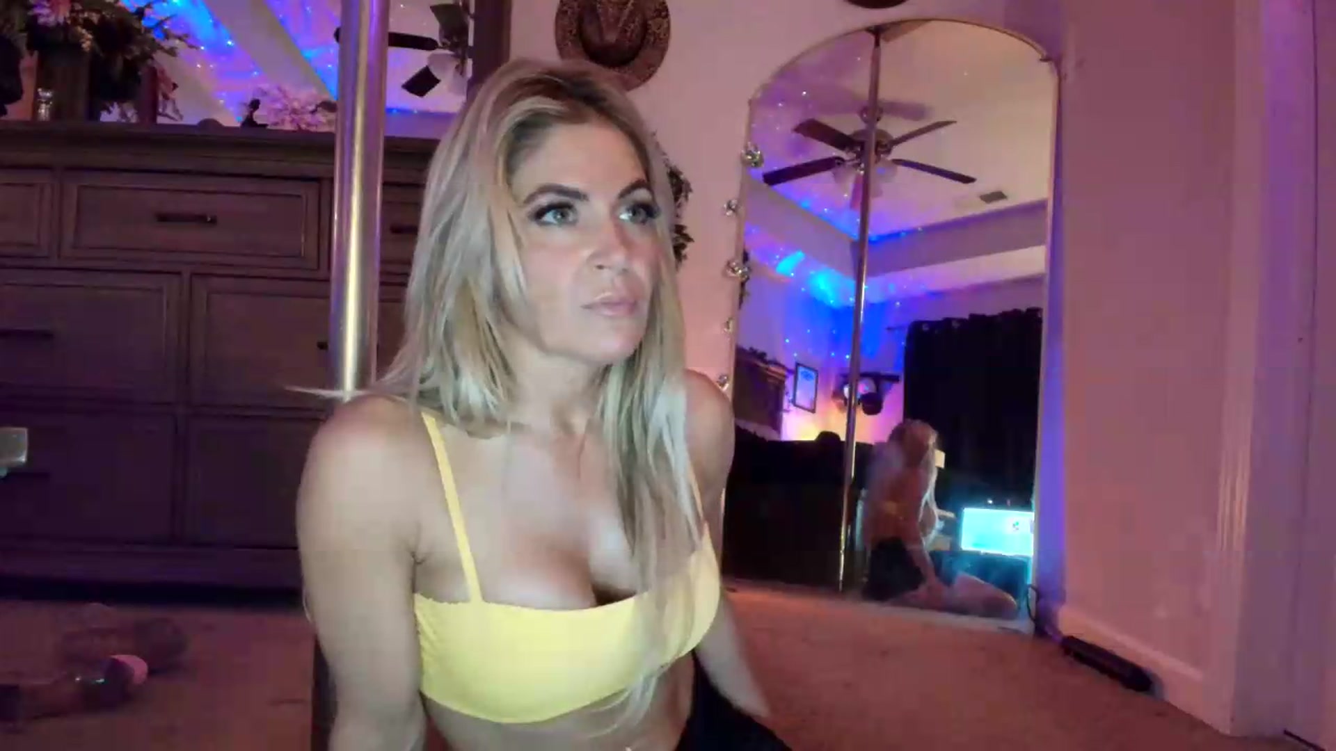 Gallery image thumbnail from PoleBunnyXxx's myfreecams stream on, 06/02/2026, 01:41 image 7 of 20