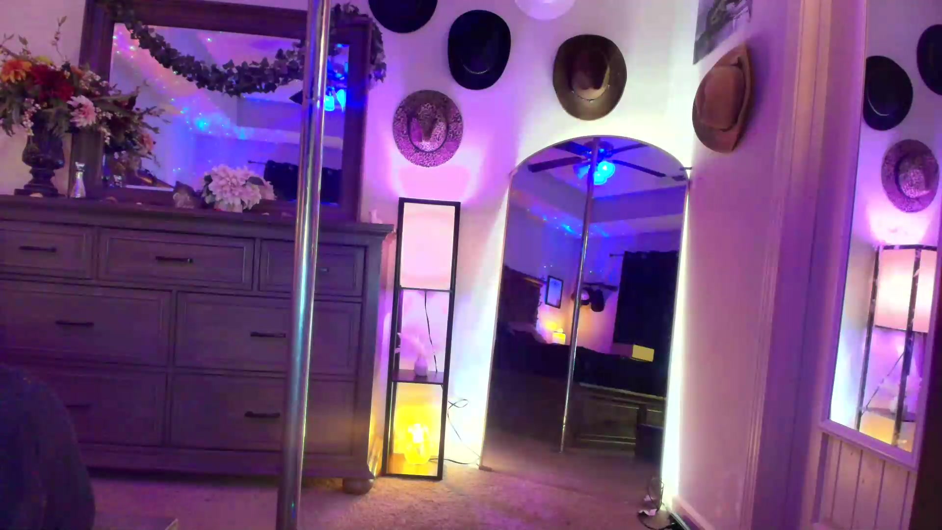 Gallery image thumbnail from PoleBunnyXxx's myfreecams stream on, 06/09/2026, 02:17 image 20 of 20