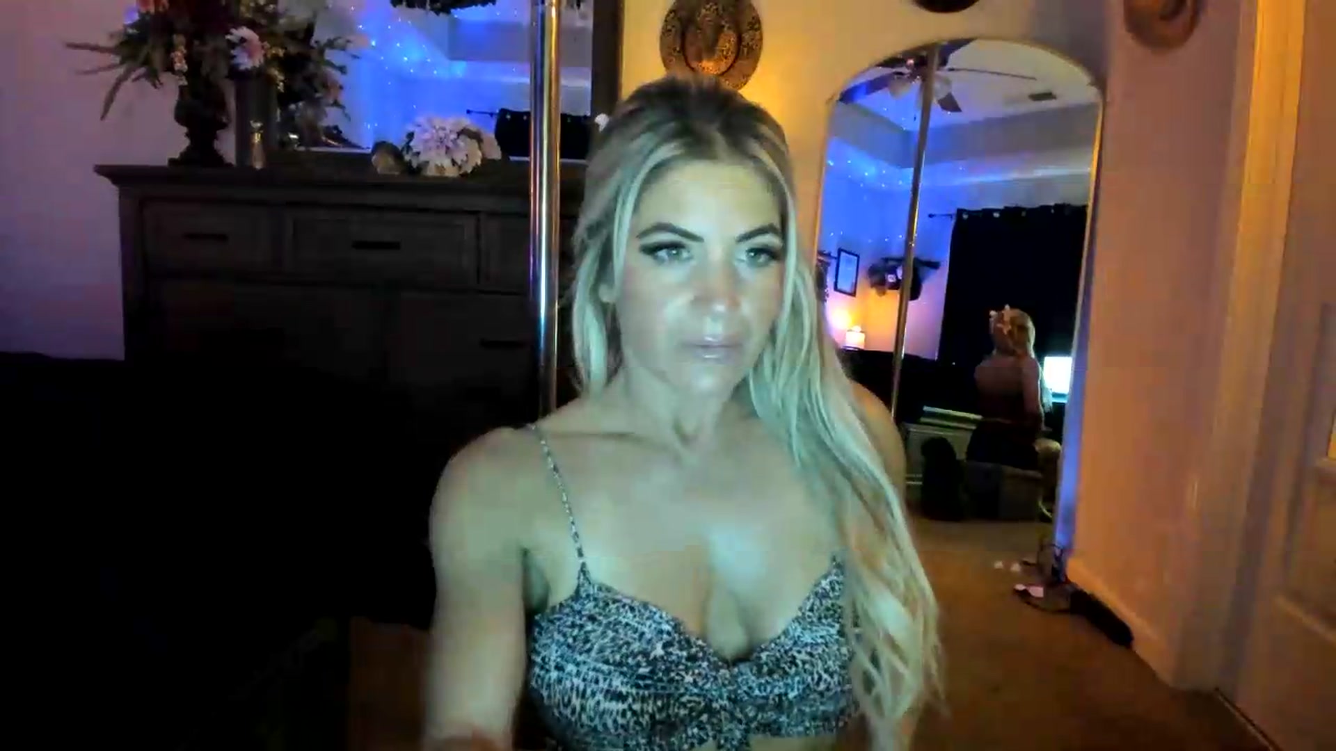 Gallery image thumbnail from PoleBunnyXxx's myfreecams stream on, 06/29/2026, 24:19 image 10 of 20