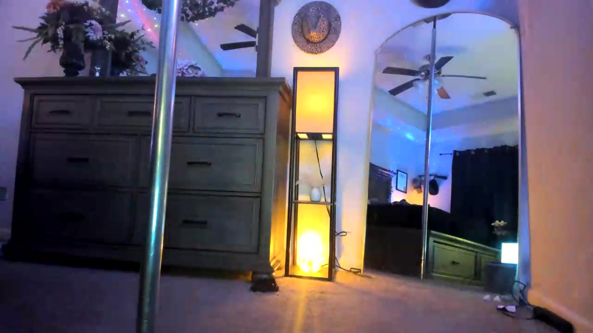 Gallery image thumbnail from PoleBunnyXxx's myfreecams stream on, 06/29/2026, 03:06 image 19 of 20