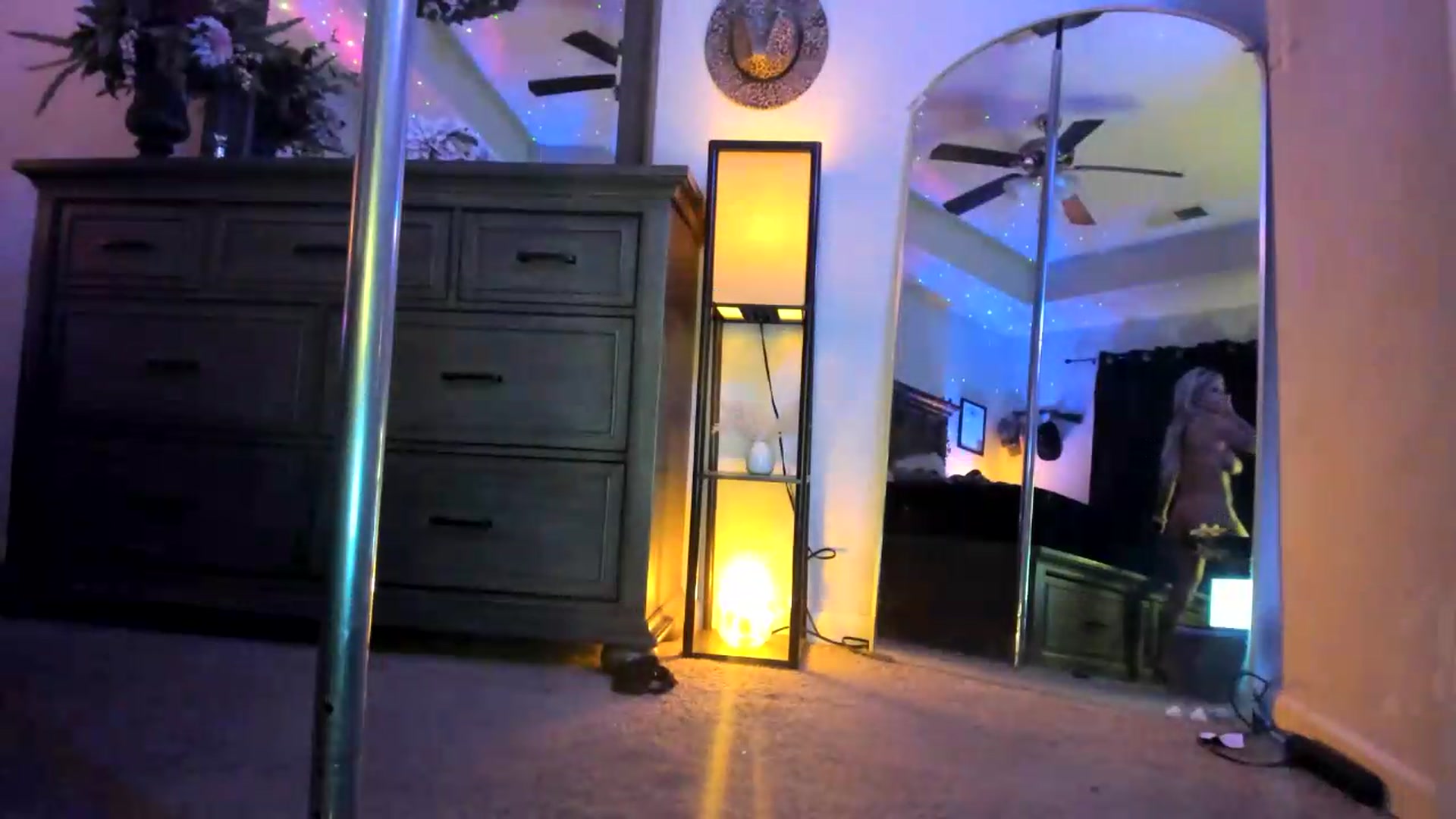 Gallery image thumbnail from PoleBunnyXxx's myfreecams stream on, 06/29/2026, 03:06 image 2 of 20