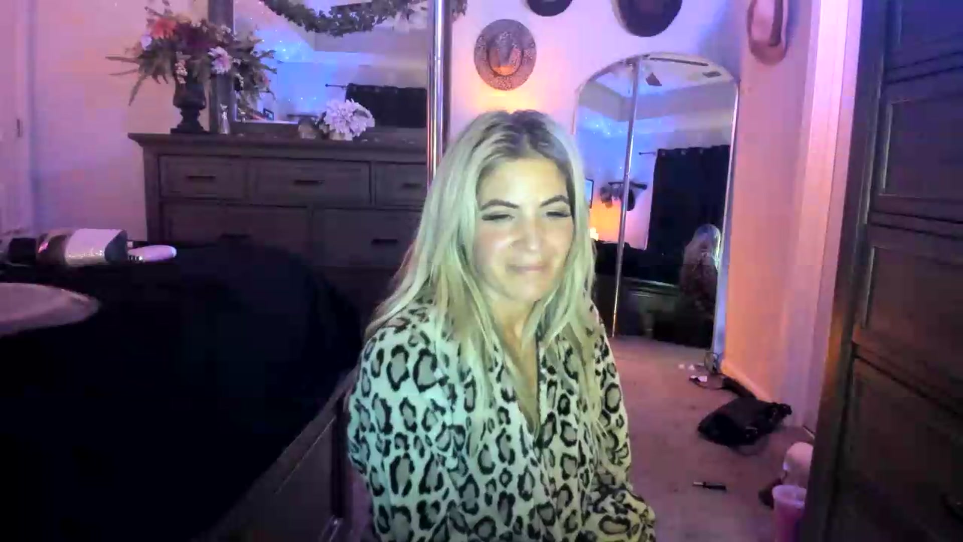 Gallery image thumbnail from PoleBunnyXxx's myfreecams stream on, 06/29/2026, 08:15 image 3 of 20