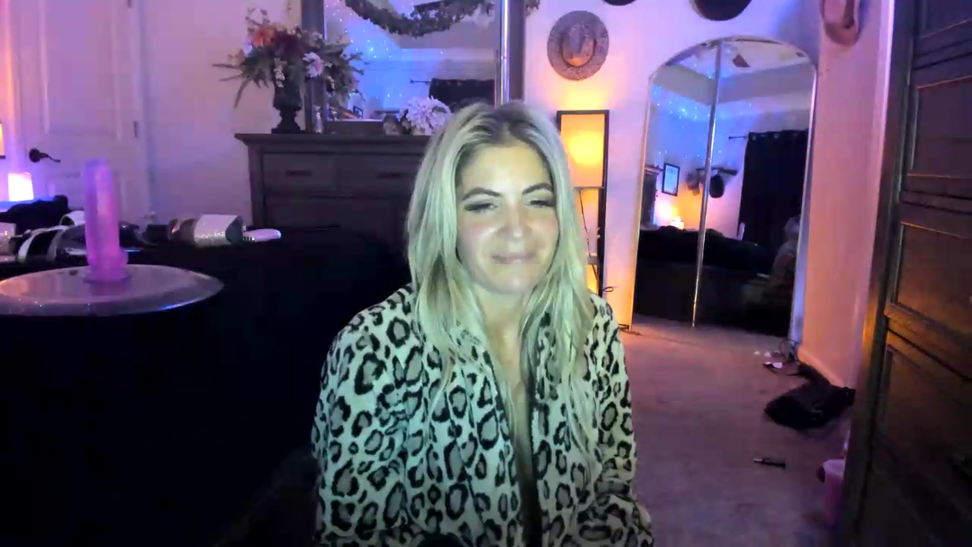 Gallery image thumbnail from PoleBunnyXxx's myfreecams stream on, 06/29/2026, 08:15 image 14 of 20