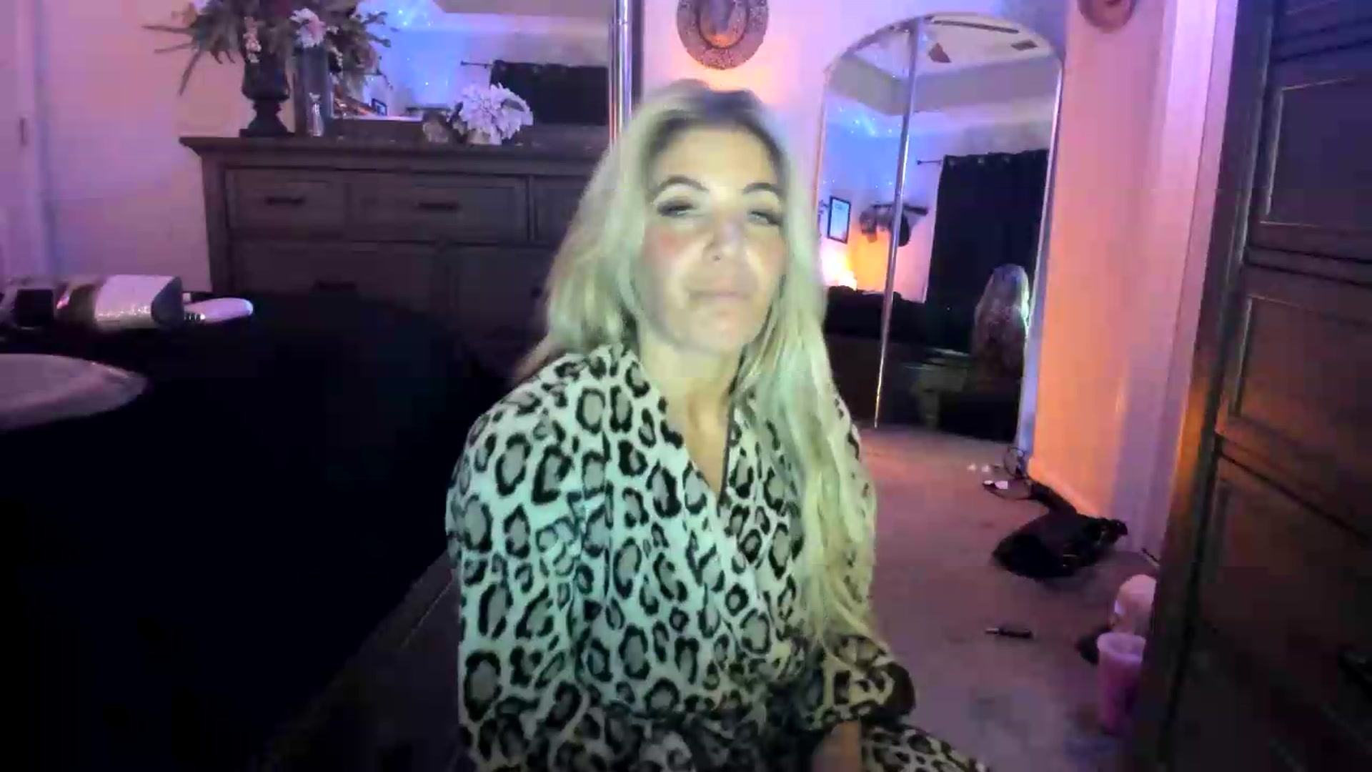 Gallery image thumbnail from PoleBunnyXxx's myfreecams stream on, 06/29/2026, 08:15 image 4 of 20