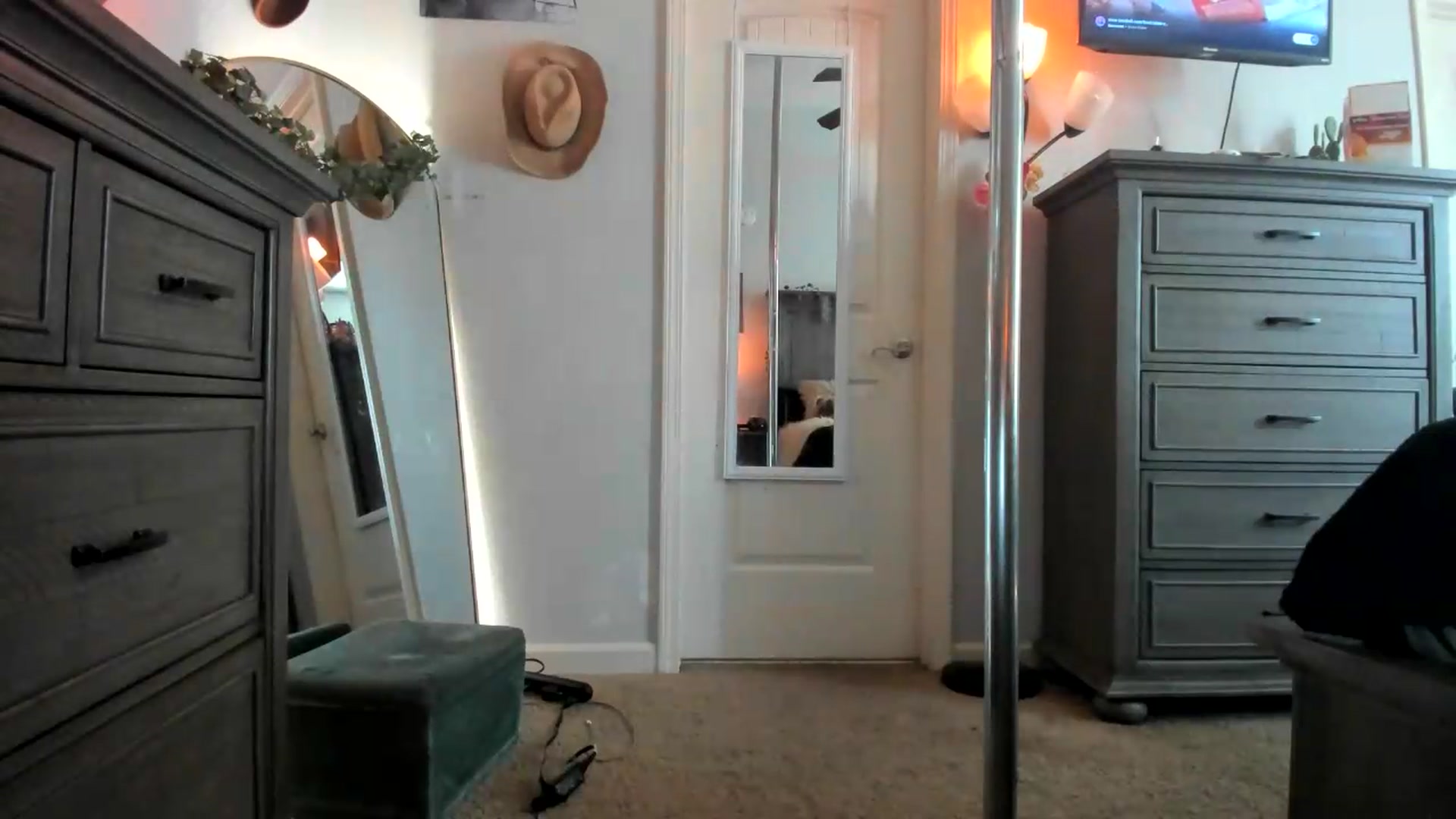 Gallery image thumbnail from PoleBunnyXxx's myfreecams stream on, 07/09/2026, 20:30 image 7 of 20