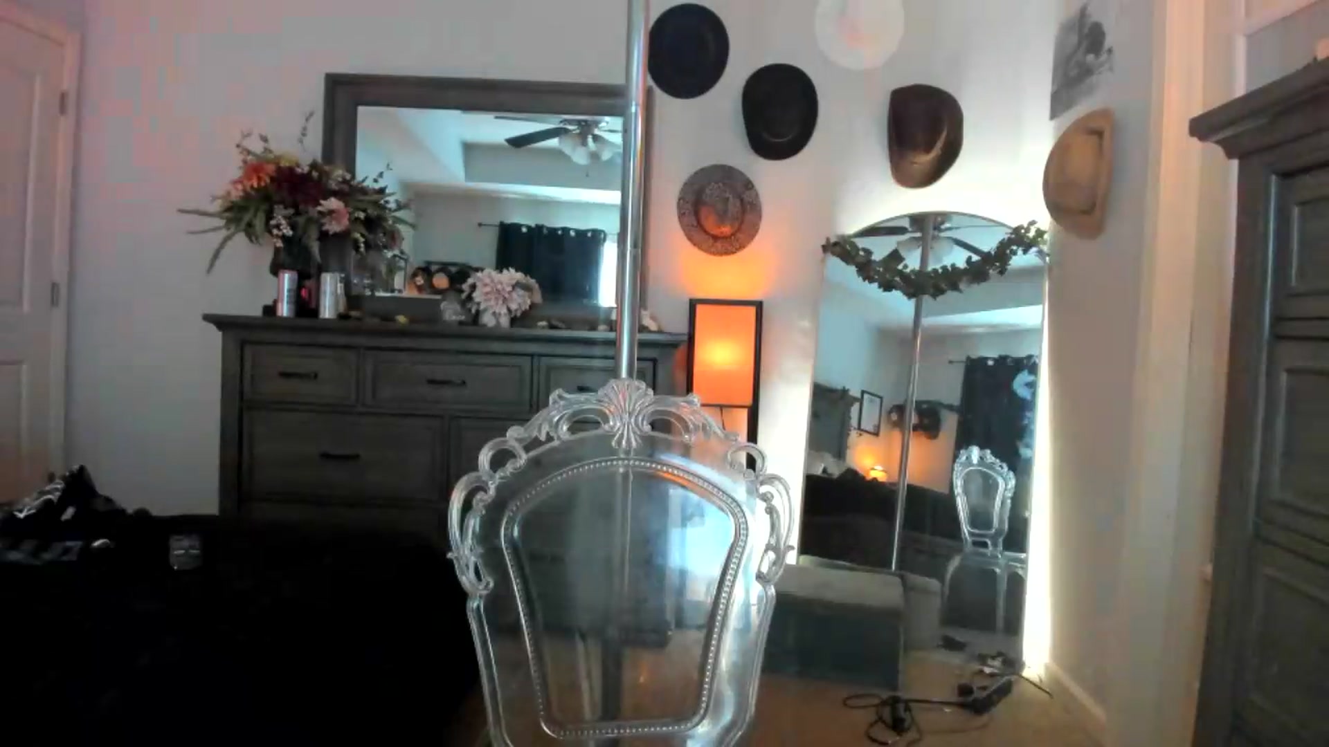 Gallery image thumbnail from PoleBunnyXxx's myfreecams stream on, 07/09/2026, 20:30 image 14 of 20