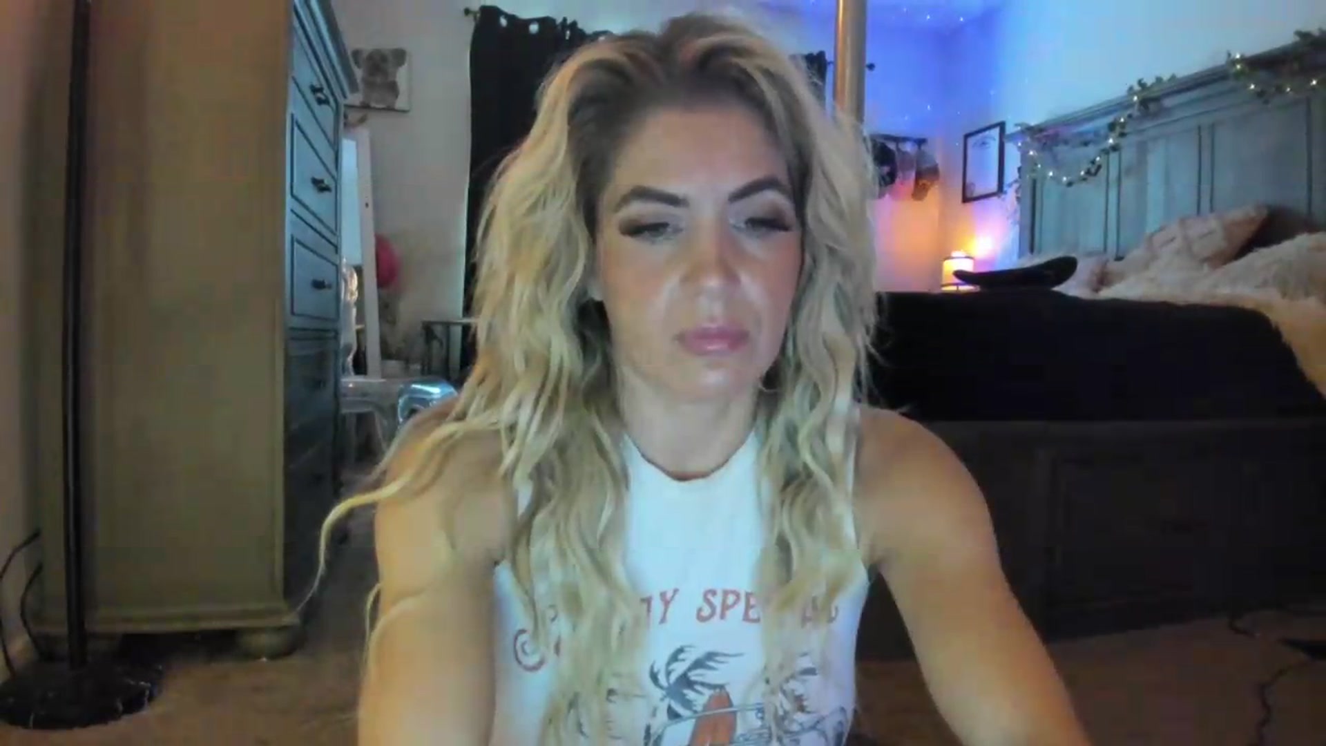 Gallery image thumbnail from PoleBunnyXxx's myfreecams stream on, 07/26/2026, 22:17 image 11 of 20