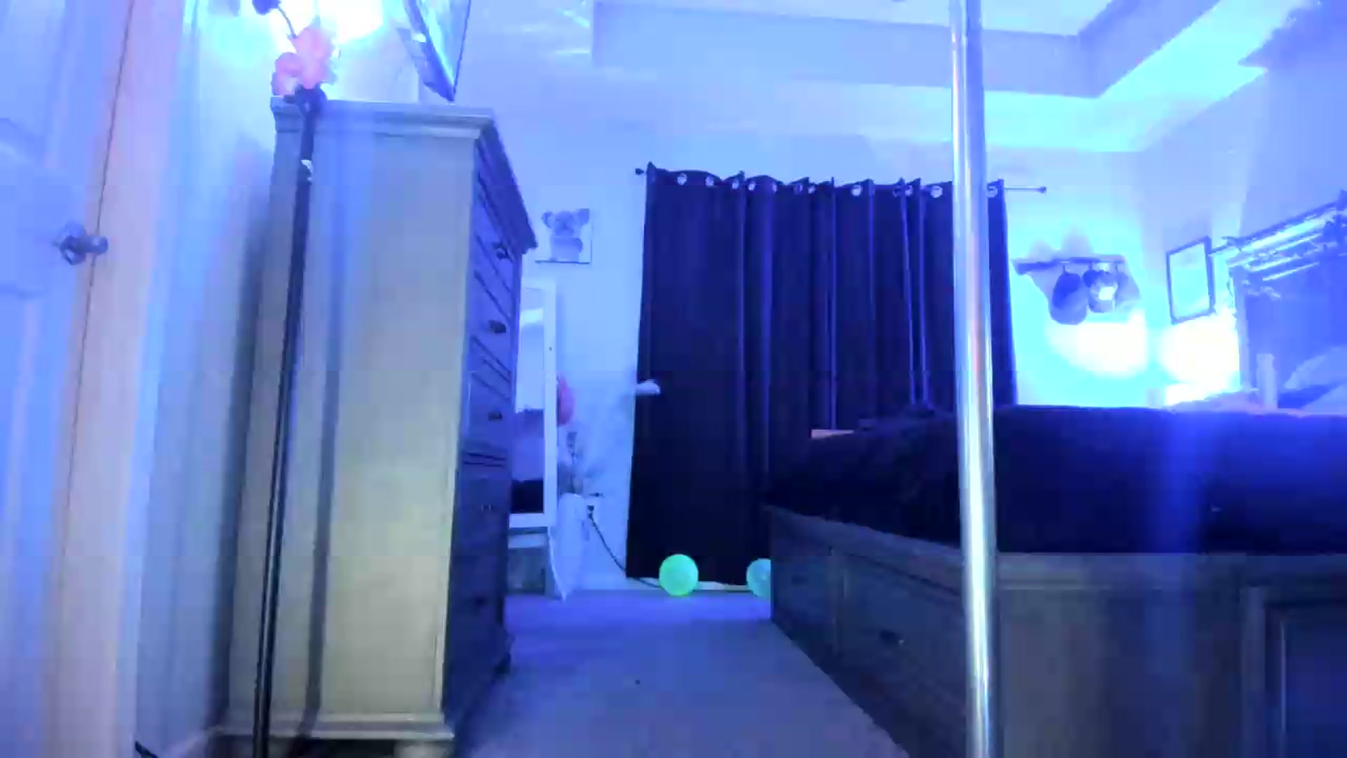 Gallery image thumbnail from PoleBunnyXxx's myfreecams stream on, 08/17/2026, 24:01 image 18 of 20