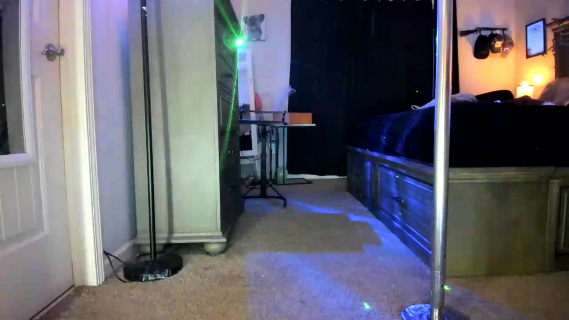 Gallery image thumbnail from PoleBunnyXxx's myfreecams stream on, 08/31/2026, 24:57 image 17 of 20