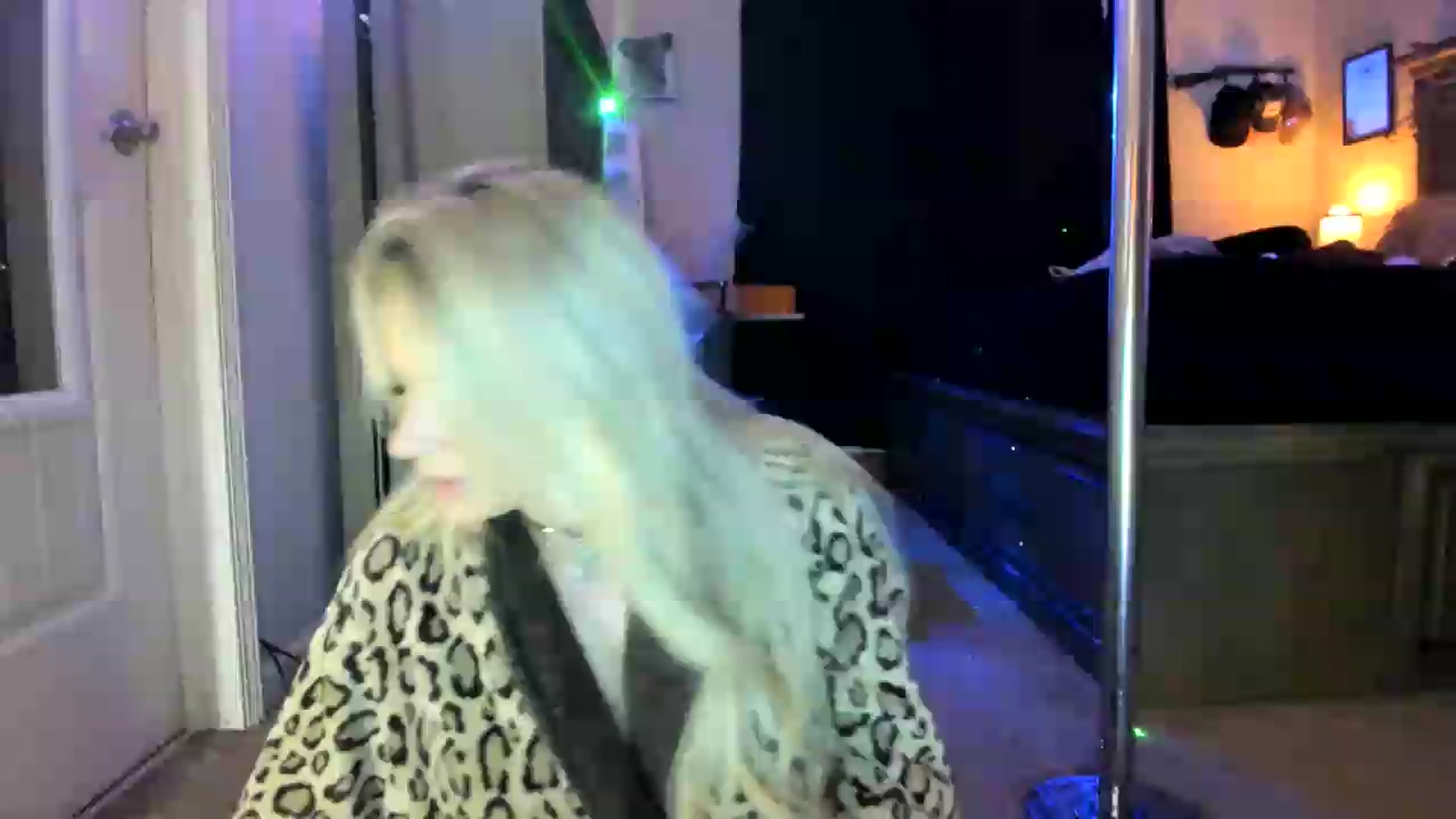 Gallery image thumbnail from PoleBunnyXxx's myfreecams stream on, 08/31/2026, 24:57 image 18 of 20