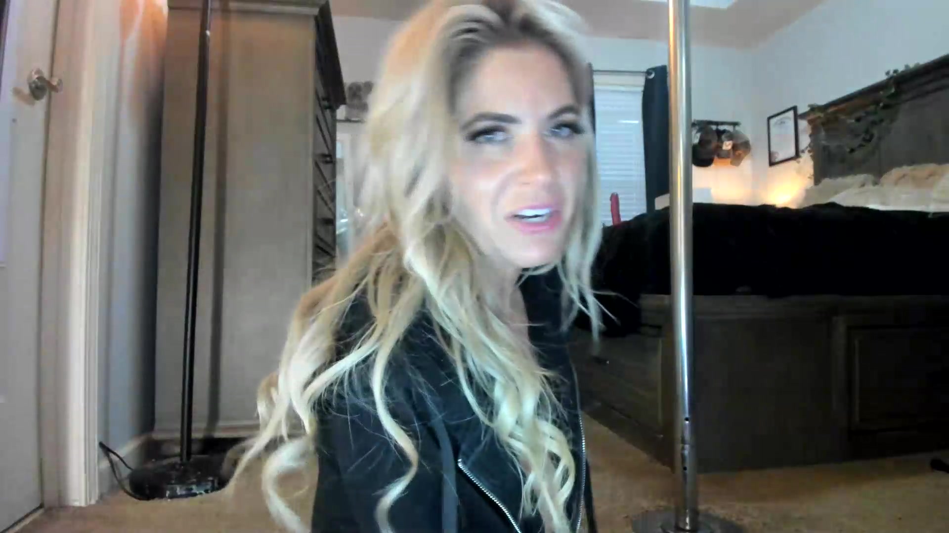 Gallery image thumbnail from PoleBunnyXxx's myfreecams stream on, 09/09/2026, 24:15 image 19 of 20