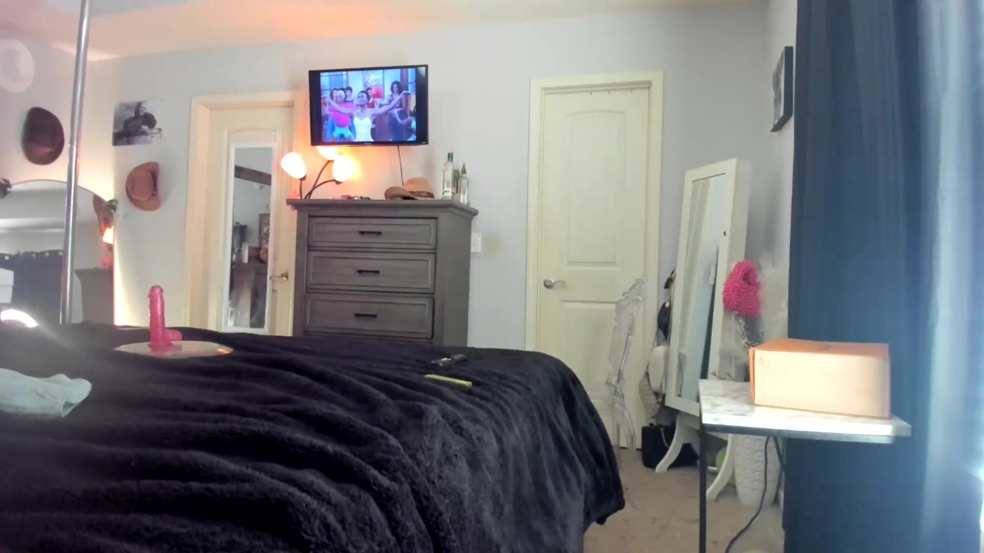 Gallery image thumbnail from PoleBunnyXxx's myfreecams stream on, 09/09/2026, 18:17 image 14 of 20