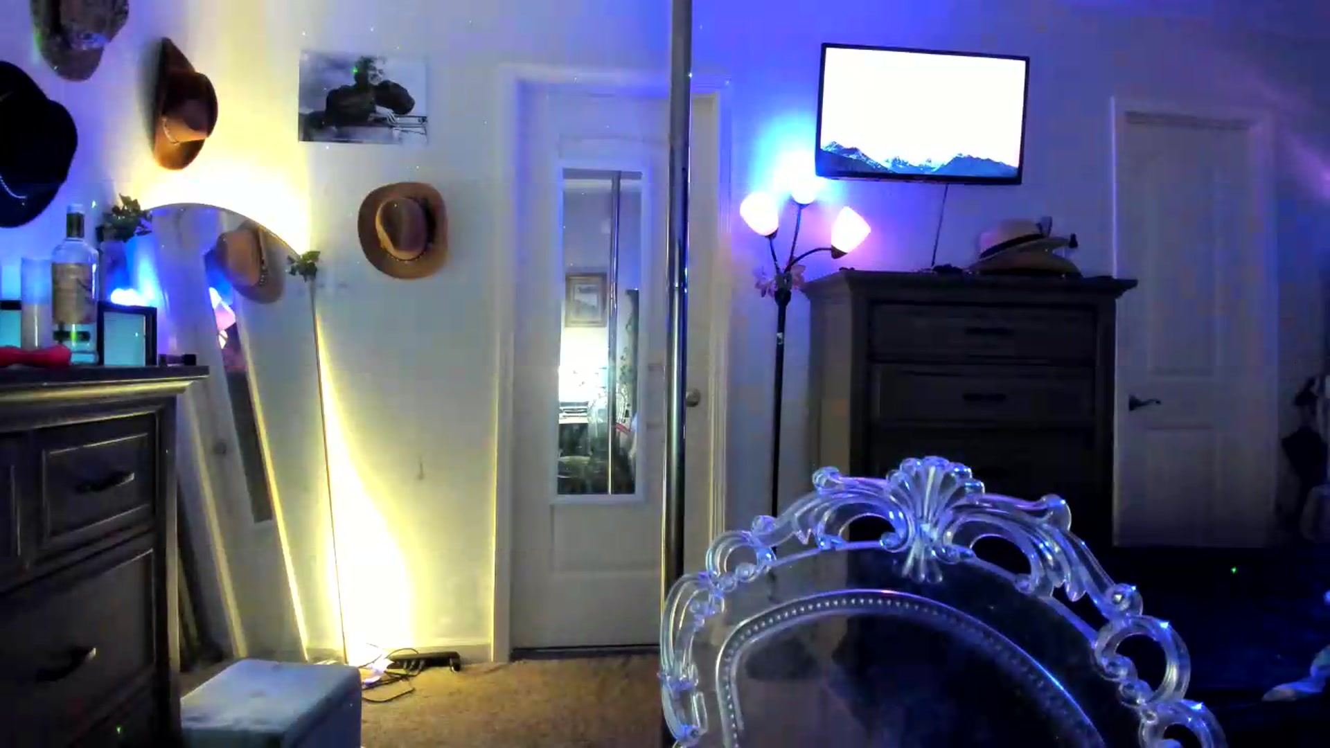 Gallery image thumbnail from PoleBunnyXxx's myfreecams stream on, 09/19/2026, 24:14 image 14 of 20