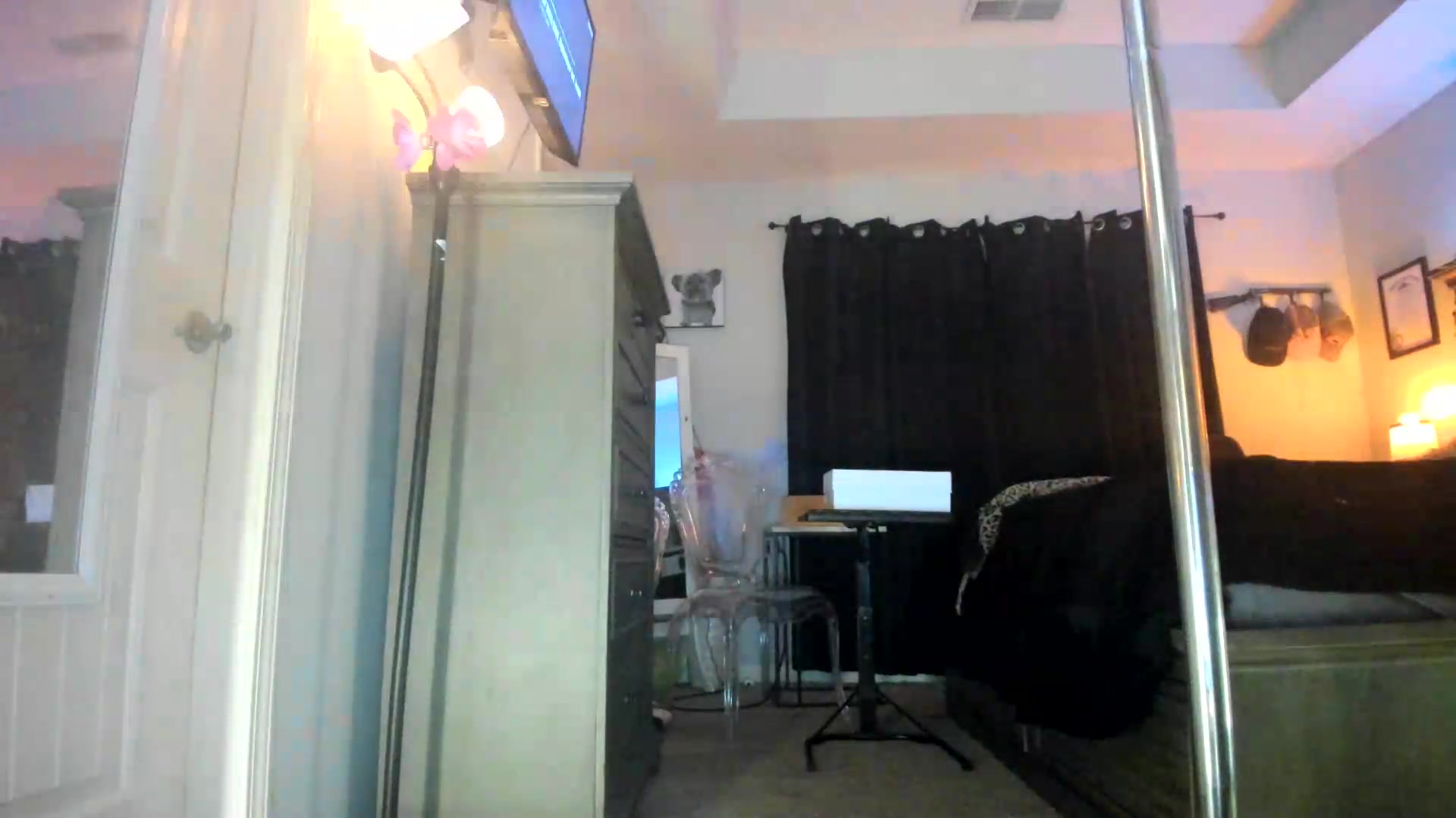 Gallery image thumbnail from PoleBunnyXxx's myfreecams stream on, 09/22/2026, 24:02 image 19 of 20