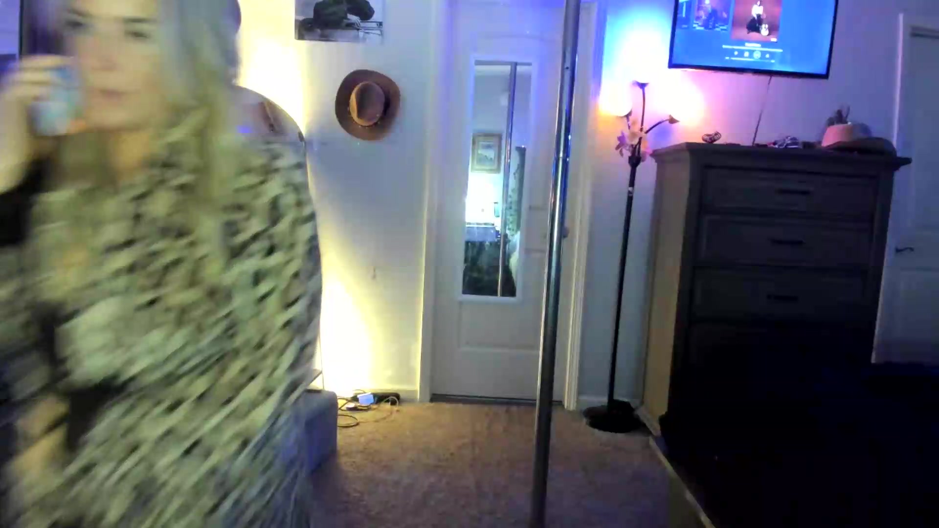 Gallery image thumbnail from PoleBunnyXxx's myfreecams stream on, 09/25/2026, 01:13 image 4 of 20