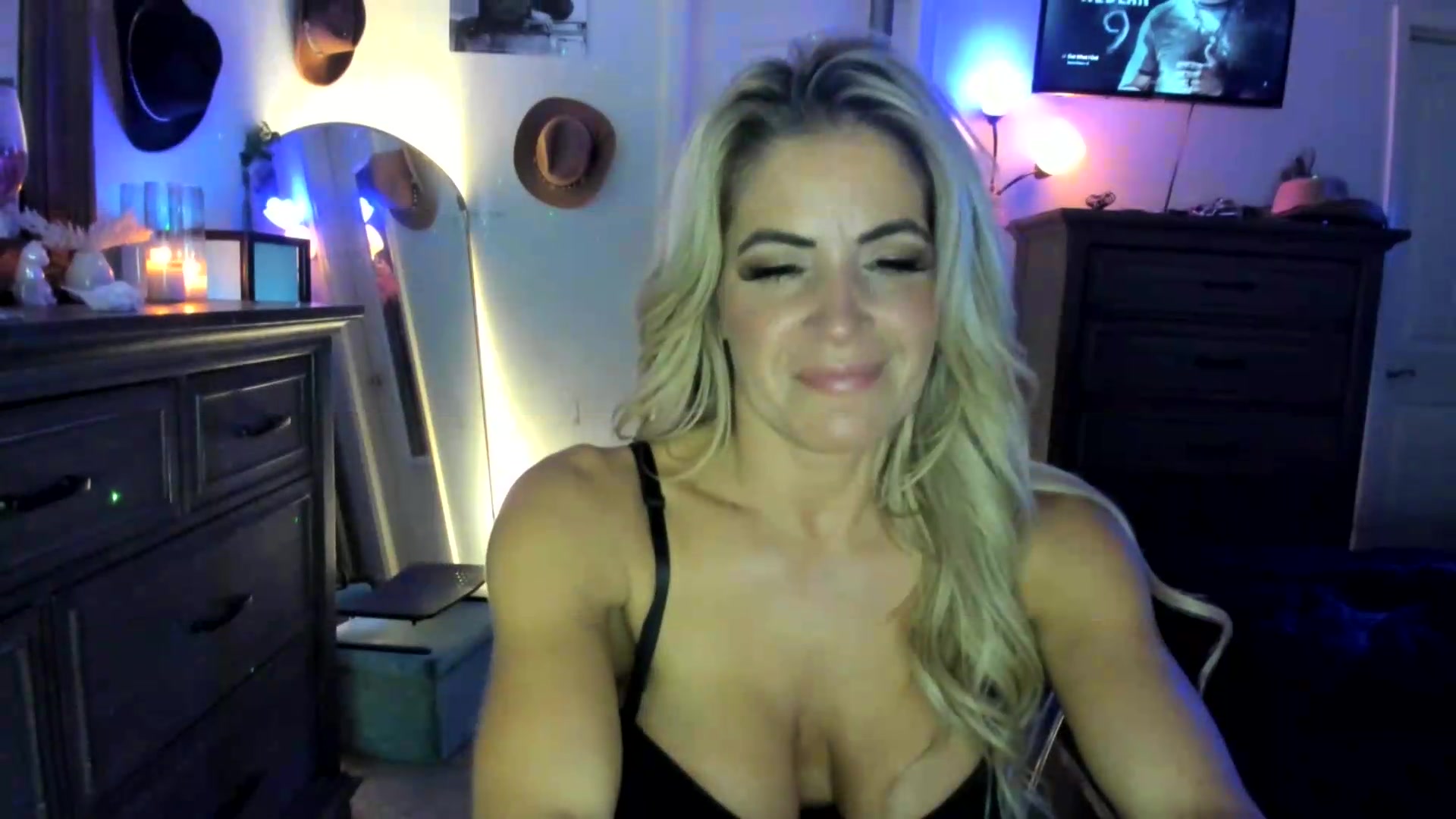 Gallery image thumbnail from PoleBunnyXxx's myfreecams stream on, 09/25/2026, 01:13 image 5 of 20