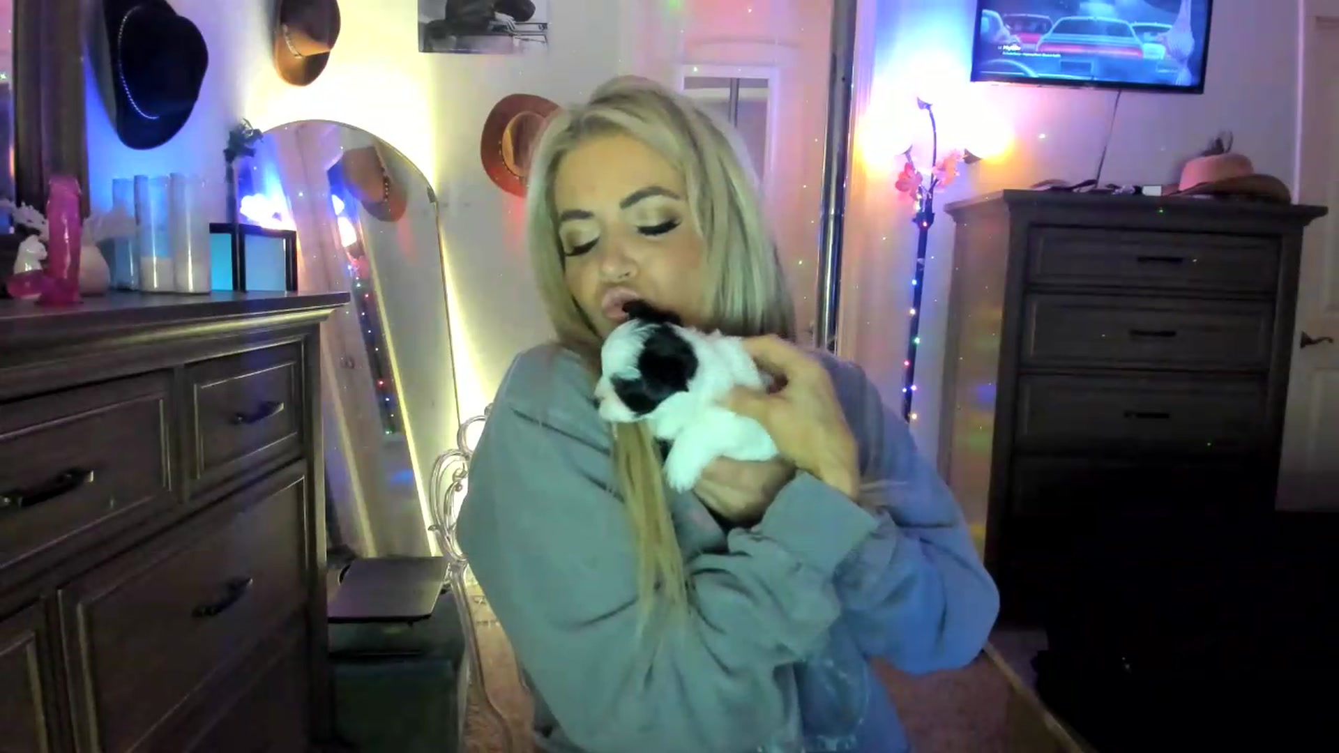 Gallery image thumbnail from PoleBunnyXxx's myfreecams stream on, 09/26/2026, 23:32 image 12 of 20