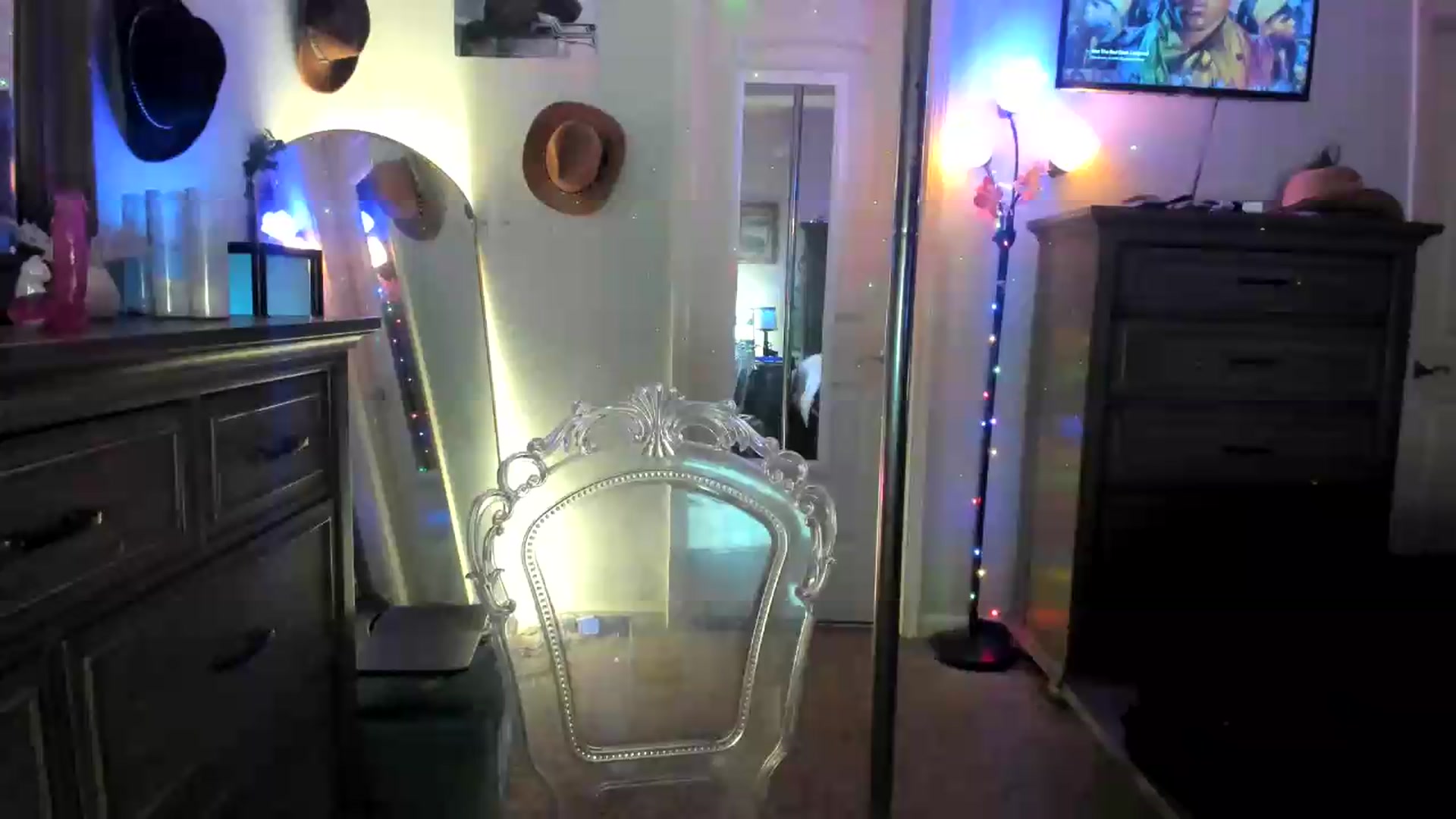 Gallery image thumbnail from PoleBunnyXxx's myfreecams stream on, 09/26/2026, 23:32 image 10 of 20