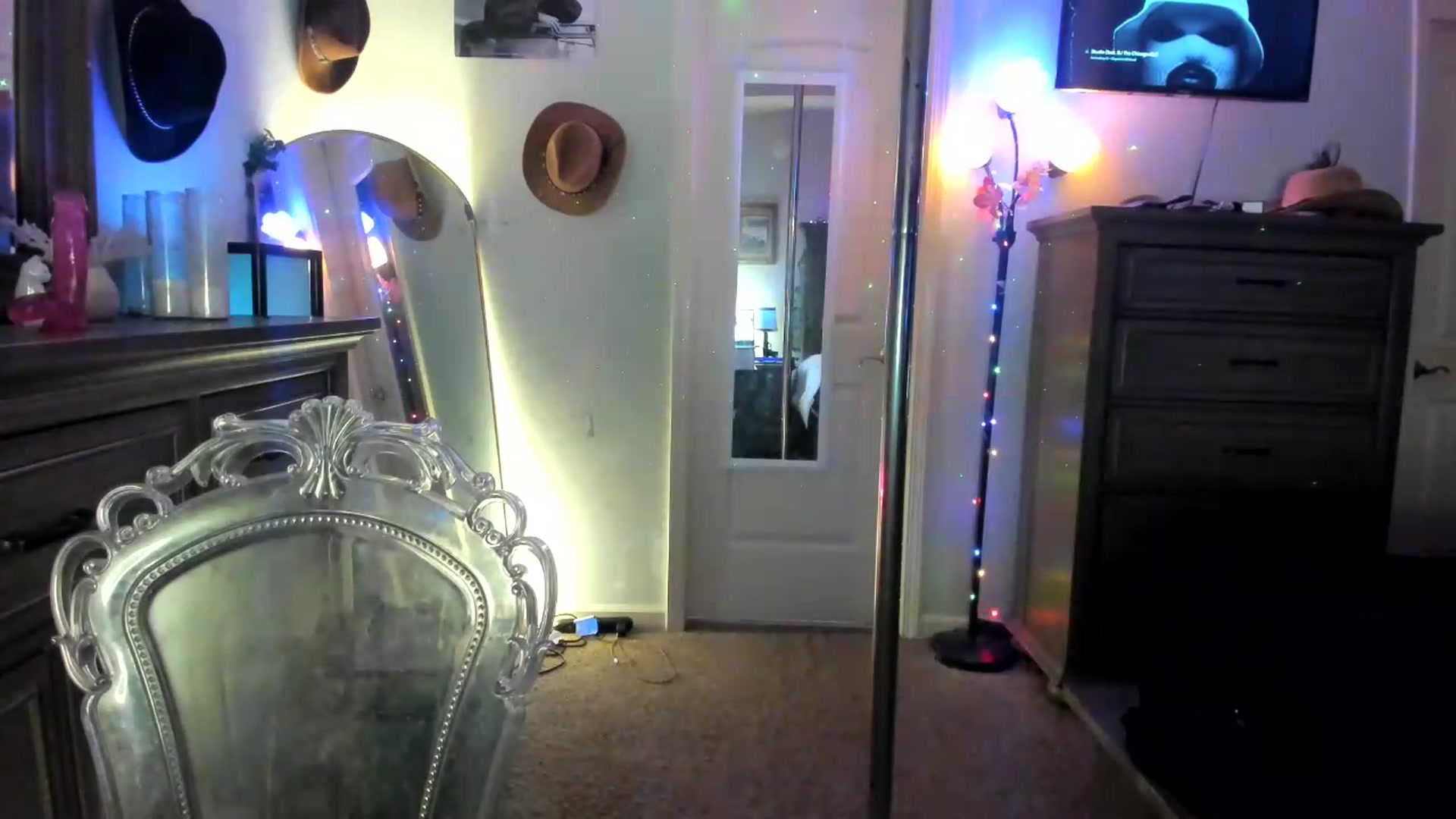 Gallery image thumbnail from PoleBunnyXxx's myfreecams stream on, 09/26/2026, 23:32 image 13 of 20