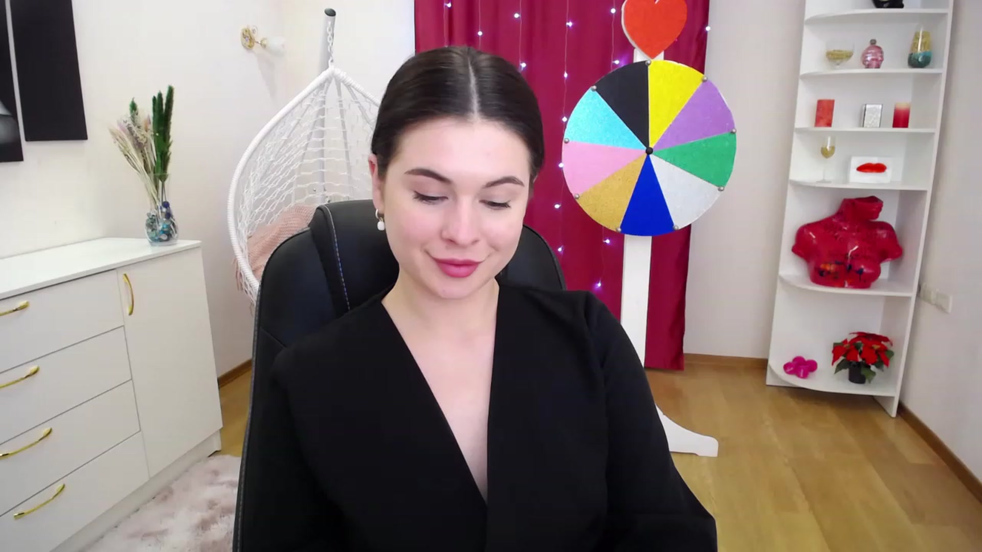 Gallery image thumbnail from PoliHolly's myfreecams stream on, 04/15/2023, 23:43 image 19 of 20