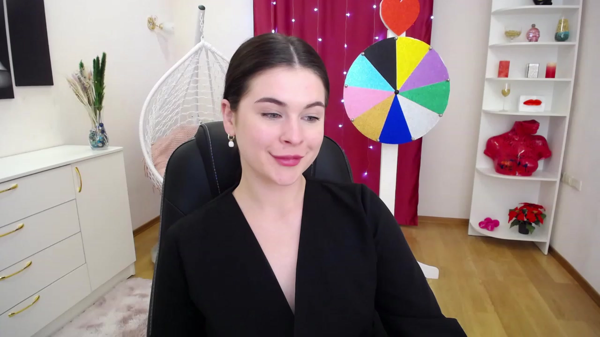 Gallery image thumbnail from PoliHolly's myfreecams stream on, 04/15/2023, 23:43 image 20 of 20