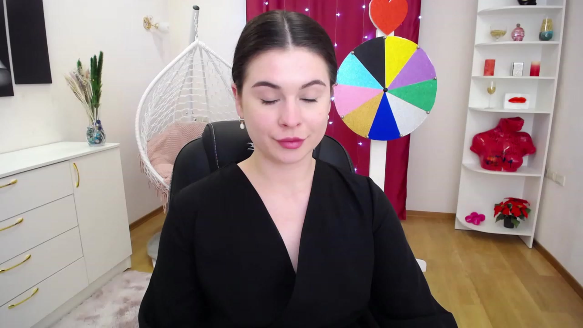 Gallery image thumbnail from PoliHolly's myfreecams stream on, 04/15/2023, 23:43 image 12 of 20