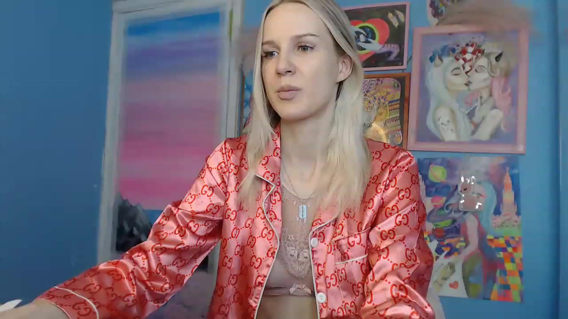 Gallery image thumbnail from PoliLoveLuna's myfreecams stream on, 06/02/2023, 07:08 image 3 of 20