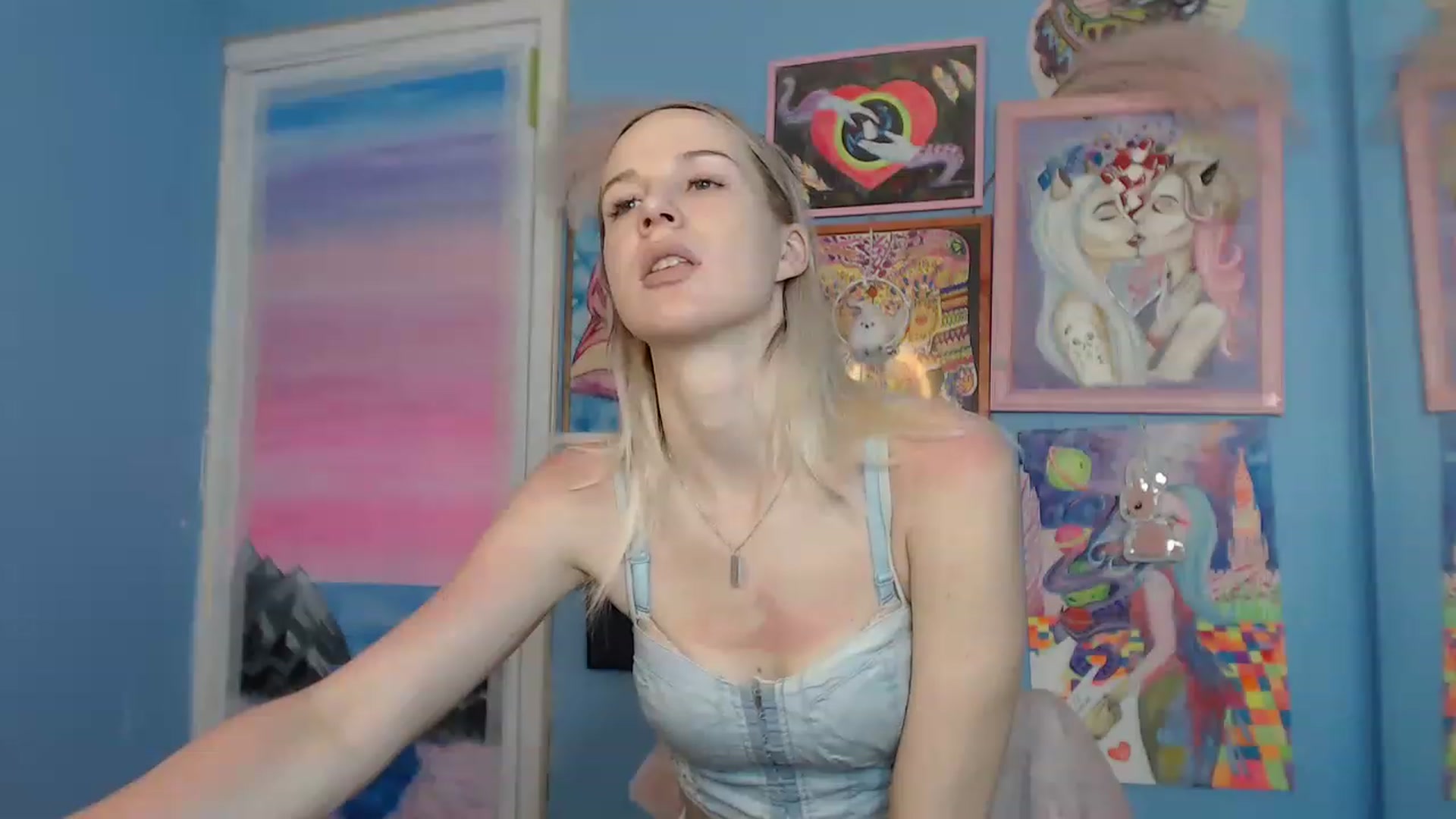 Gallery image thumbnail from PoliLoveLuna's myfreecams stream on, 06/05/2023, 05:32 image 11 of 20