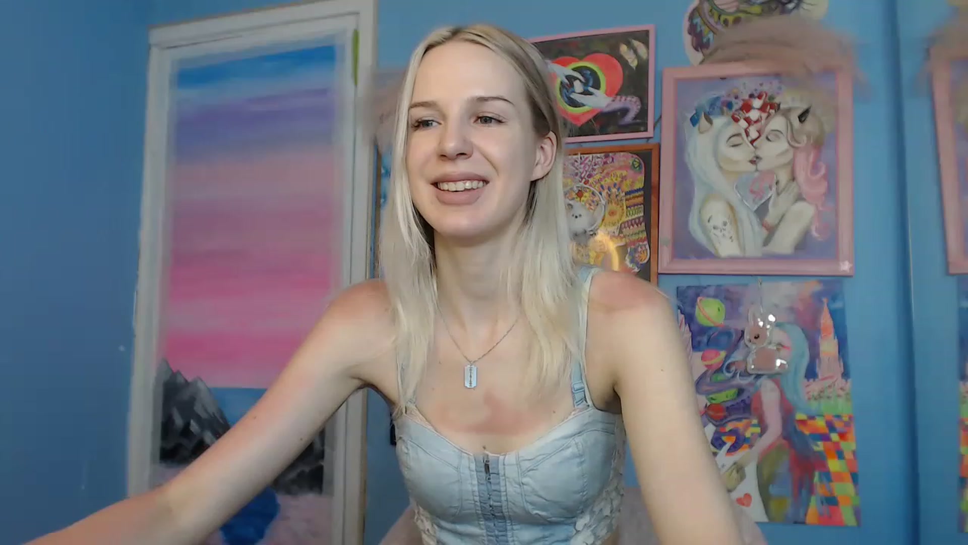 Gallery image thumbnail from PoliLoveLuna's myfreecams stream on, 06/05/2023, 05:32 image 10 of 20