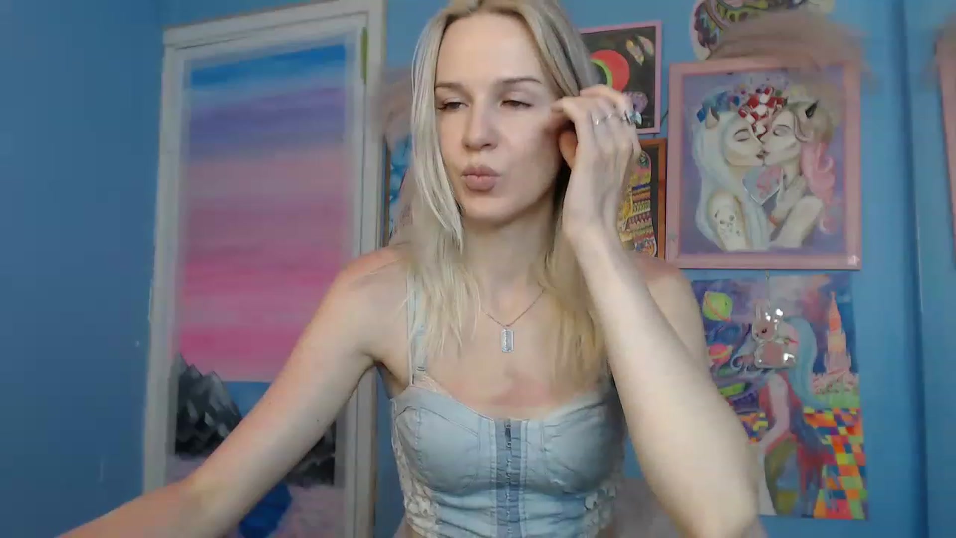 Gallery image thumbnail from PoliLoveLuna's myfreecams stream on, 06/05/2023, 05:32 image 6 of 20