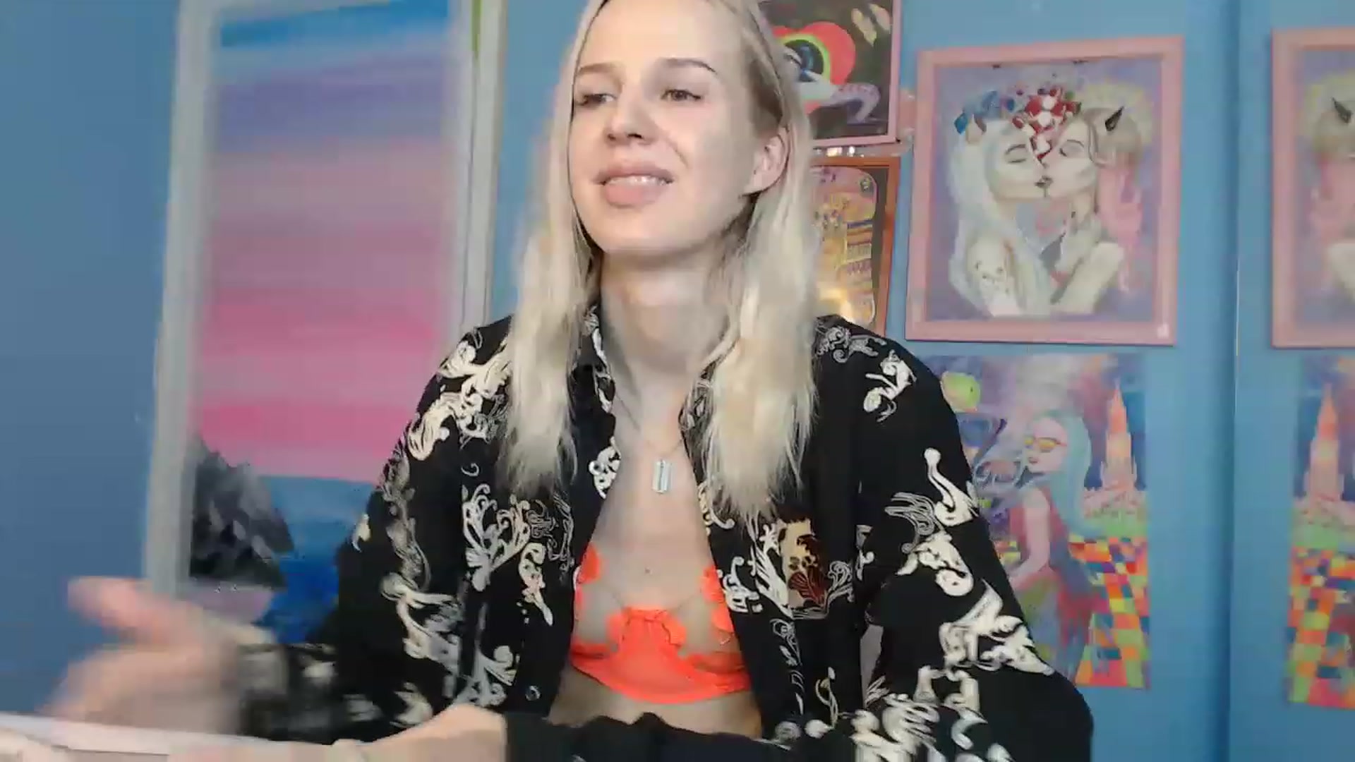 Gallery image thumbnail from PoliLoveLuna's myfreecams stream on, 06/06/2023, 06:32 image 19 of 20