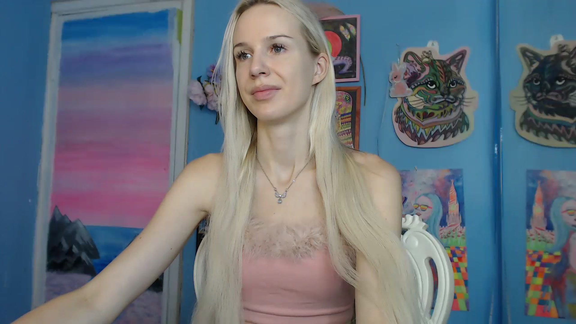 Gallery image thumbnail from PoliLoveLuna's myfreecams stream on, 07/17/2023, 06:07 image 9 of 20