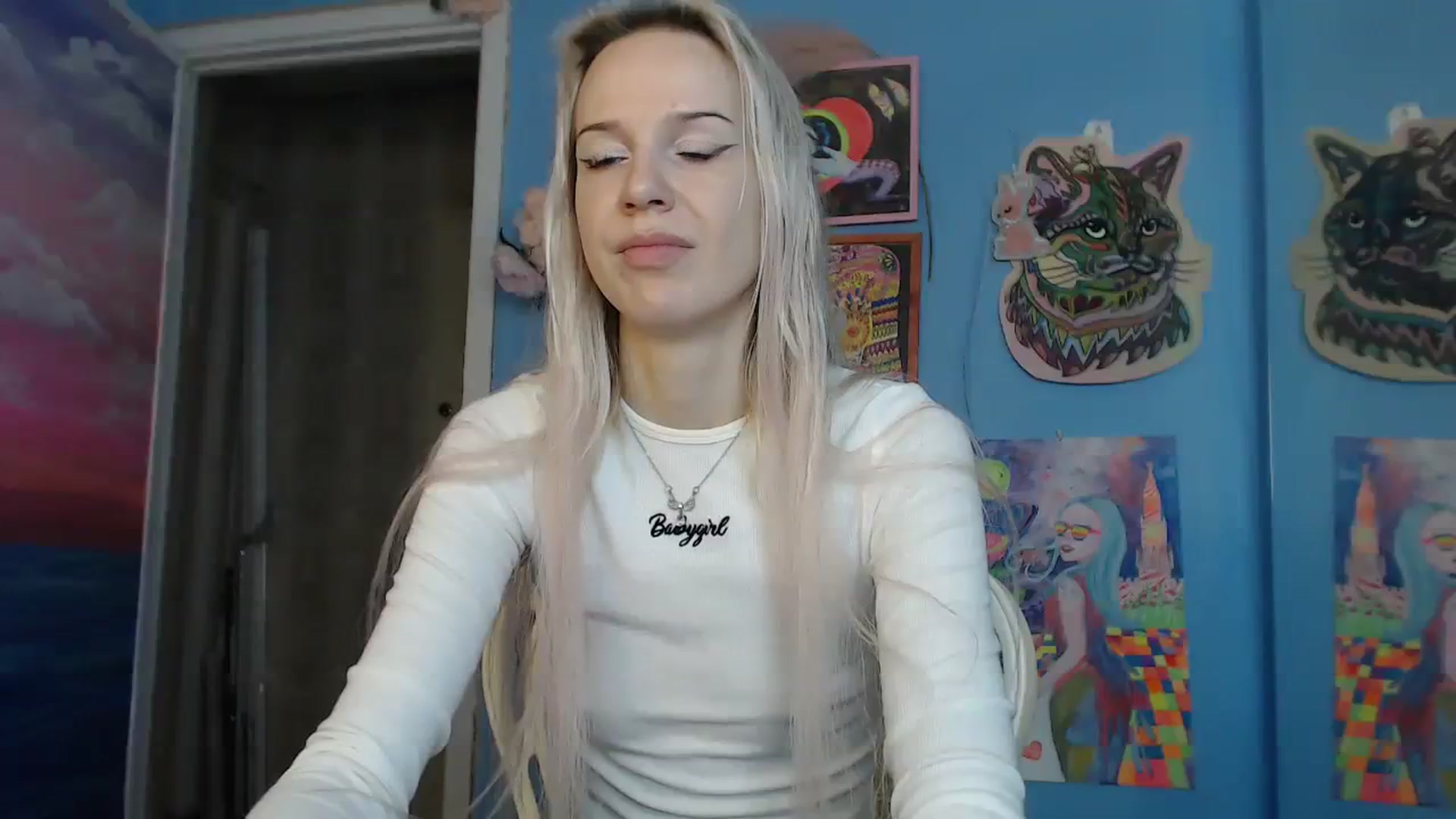 Gallery image thumbnail from PoliLoveLuna's myfreecams stream on, 08/10/2023, 03:27 image 11 of 20