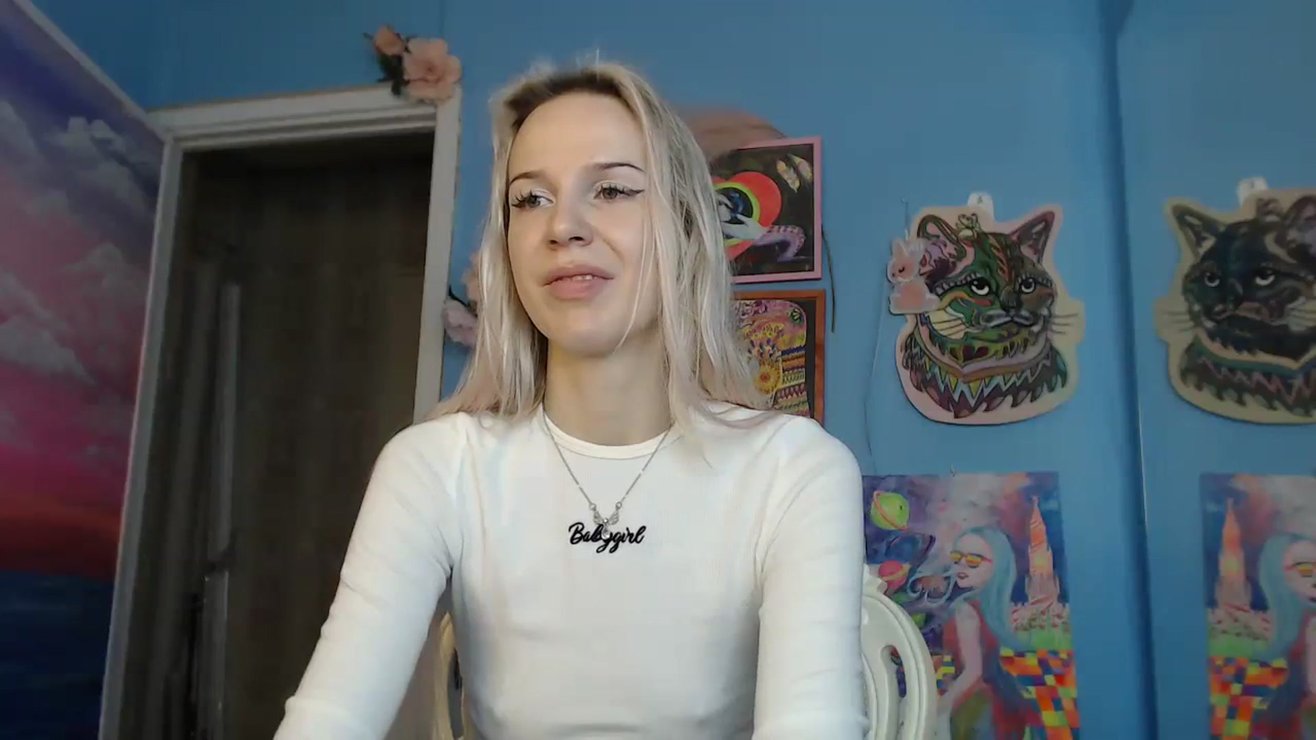 Gallery image thumbnail from PoliLoveLuna's myfreecams stream on, 08/10/2023, 03:27 image 18 of 20