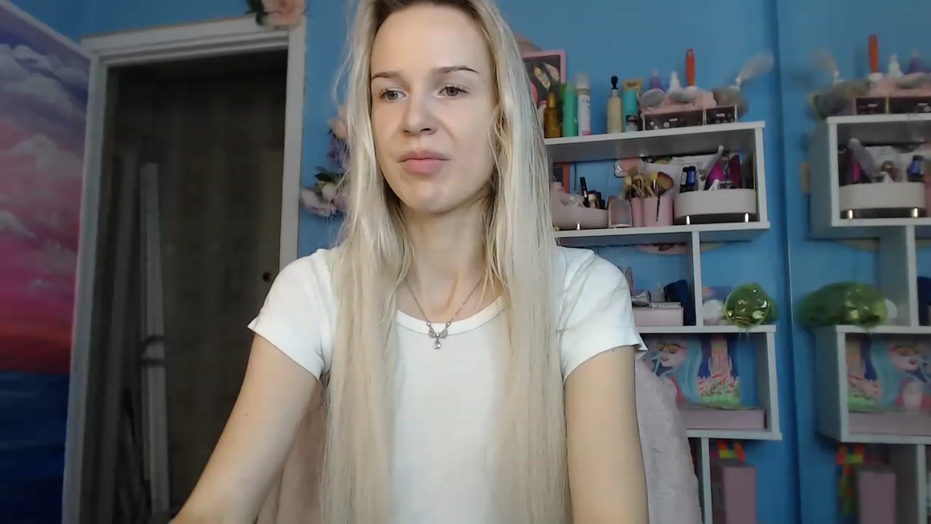 Gallery image thumbnail from PoliLoveLuna's myfreecams stream on, 08/24/2023, 03:18 image 15 of 20