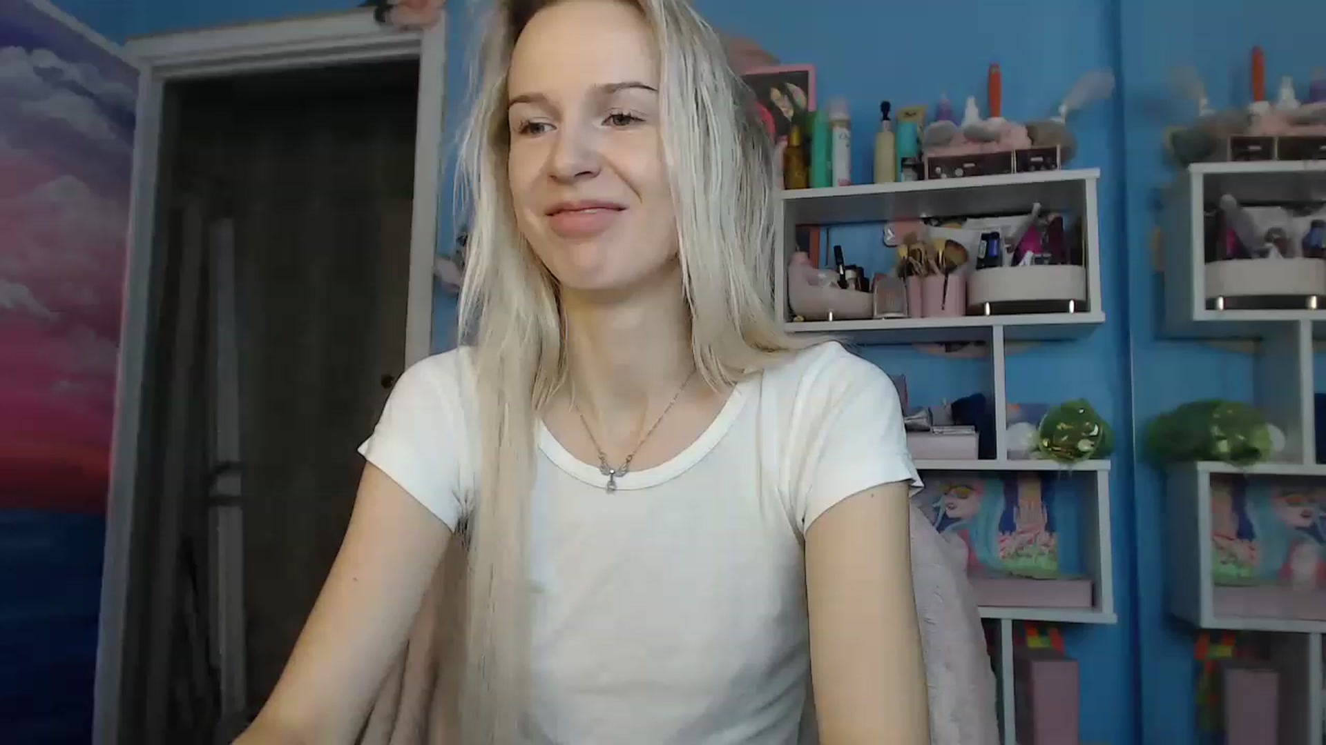 Gallery image thumbnail from PoliLoveLuna's myfreecams stream on, 08/24/2023, 03:18 image 10 of 20