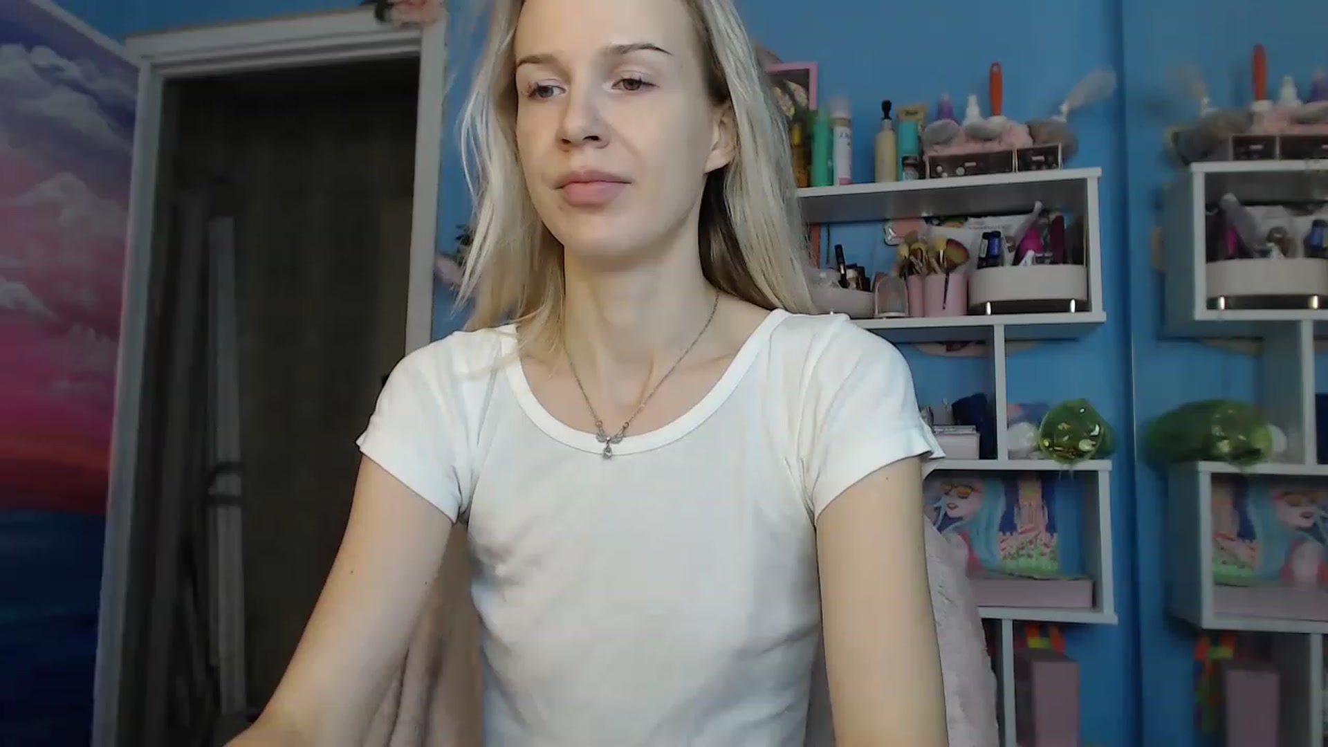 Gallery image thumbnail from PoliLoveLuna's myfreecams stream on, 08/24/2023, 03:18 image 2 of 20
