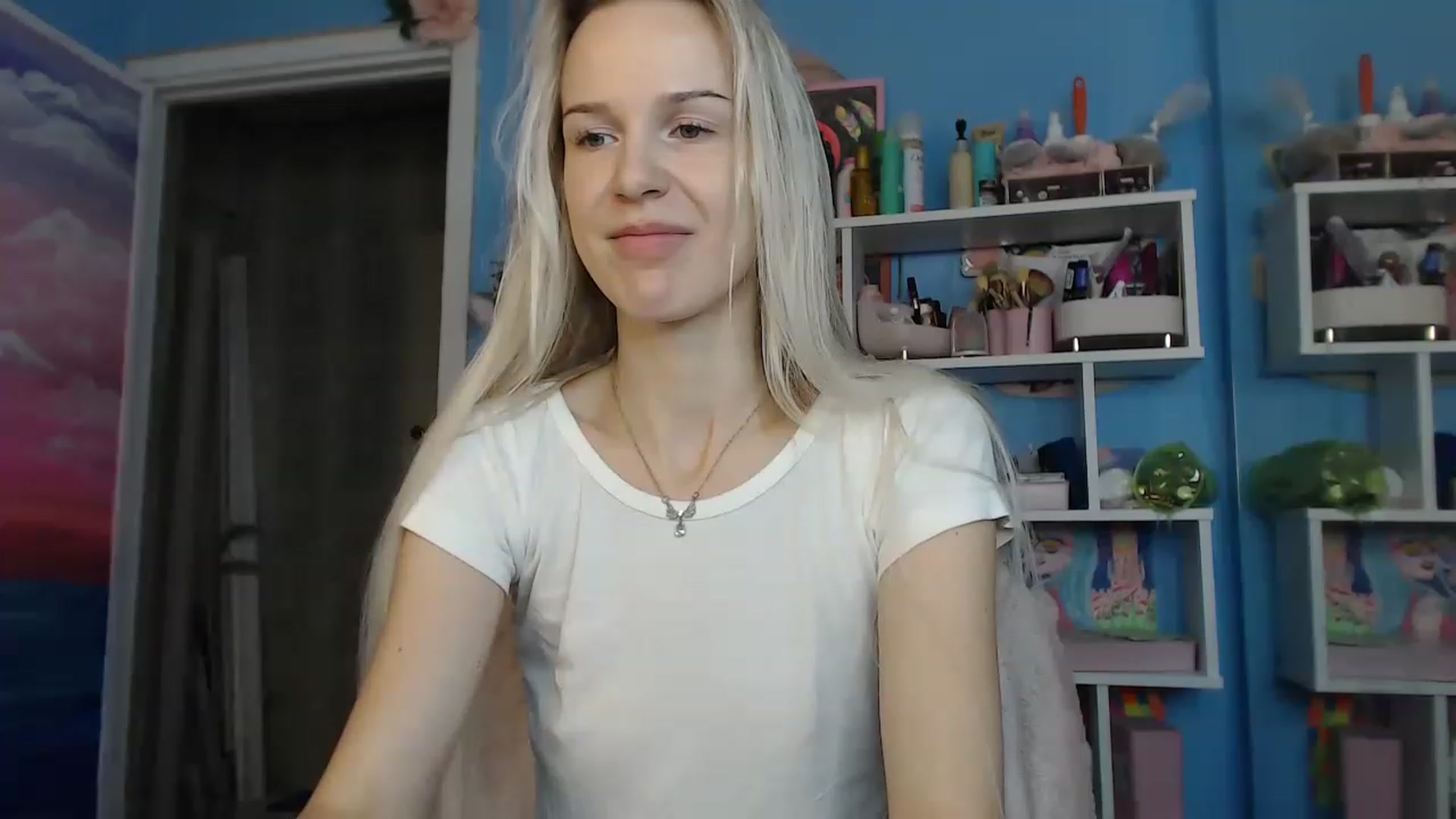 Gallery image thumbnail from PoliLoveLuna's myfreecams stream on, 08/24/2023, 03:18 image 16 of 20