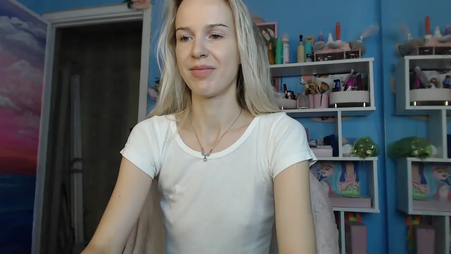 Gallery image thumbnail from PoliLoveLuna's myfreecams stream on, 08/24/2023, 03:18 image 4 of 20
