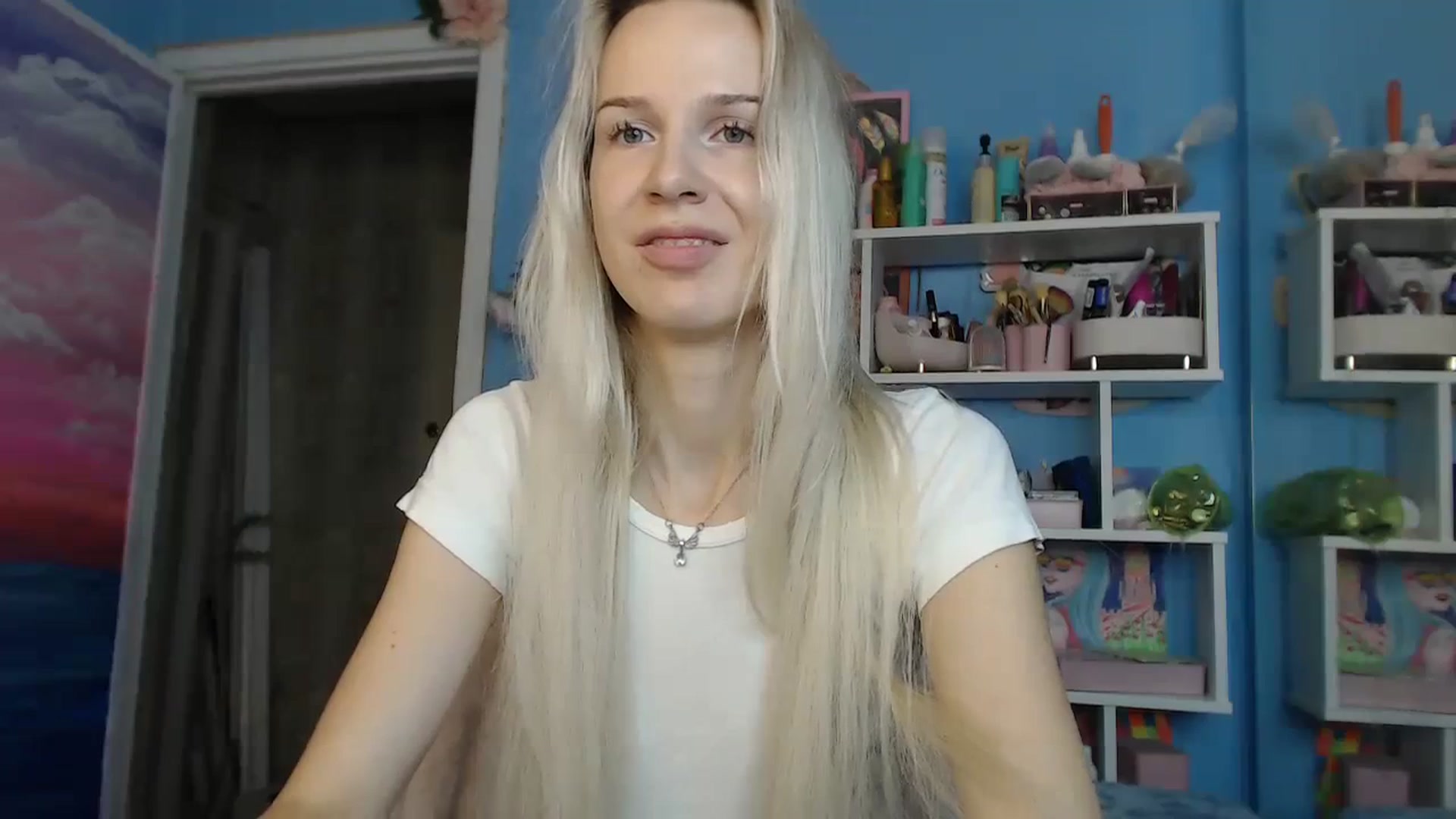 Gallery image thumbnail from PoliLoveLuna's myfreecams stream on, 08/24/2023, 04:06 image 11 of 20