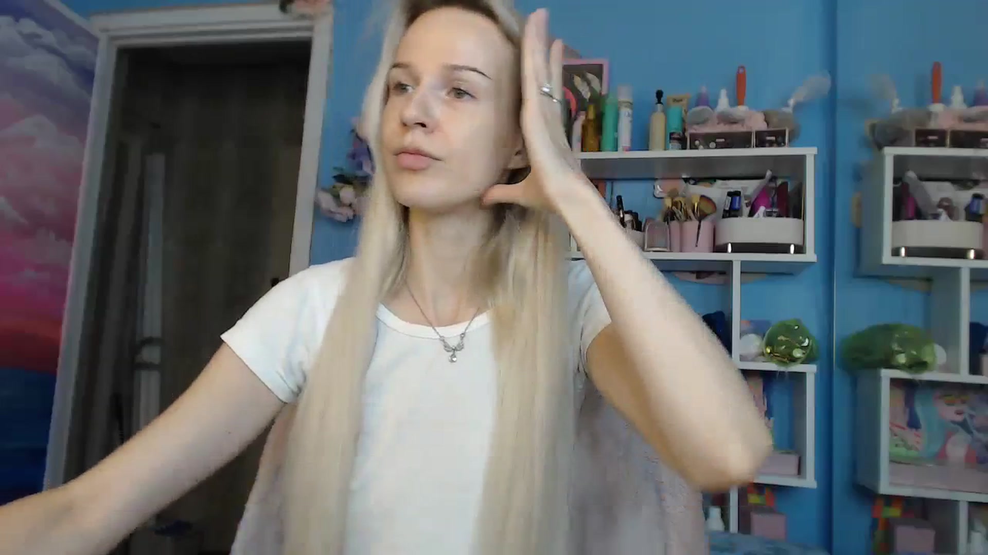 Gallery image thumbnail from PoliLoveLuna's myfreecams stream on, 08/24/2023, 04:06 image 2 of 20