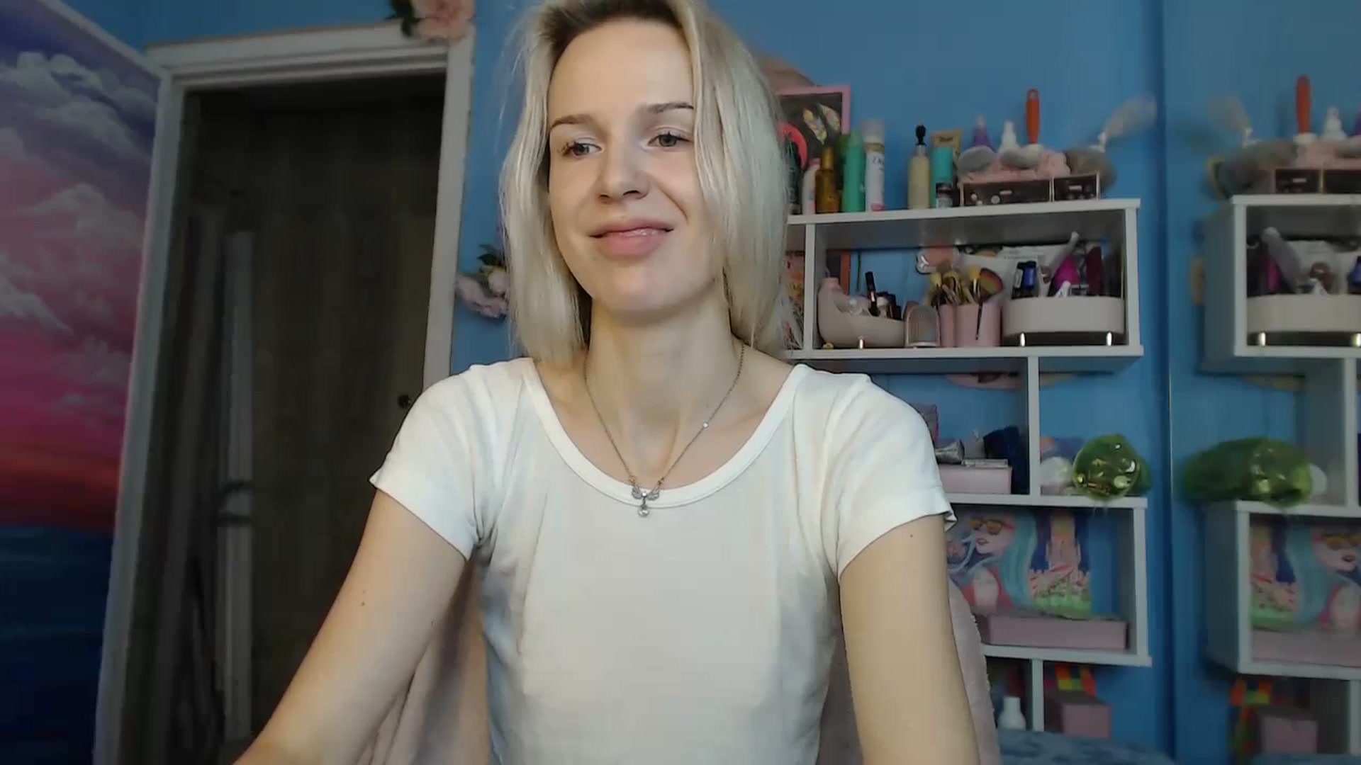 Gallery image thumbnail from PoliLoveLuna's myfreecams stream on, 08/24/2023, 04:06 image 9 of 20