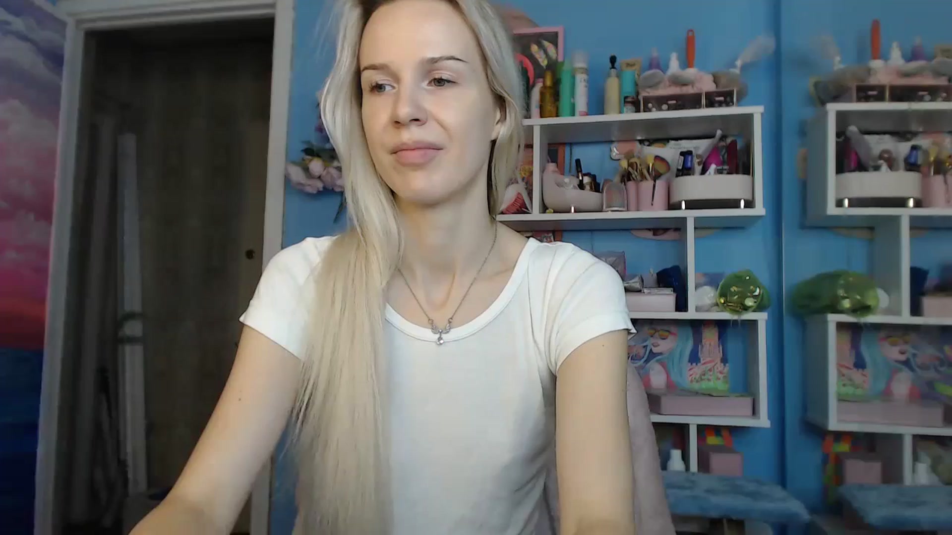Gallery image thumbnail from PoliLoveLuna's myfreecams stream on, 08/24/2023, 04:06 image 16 of 20