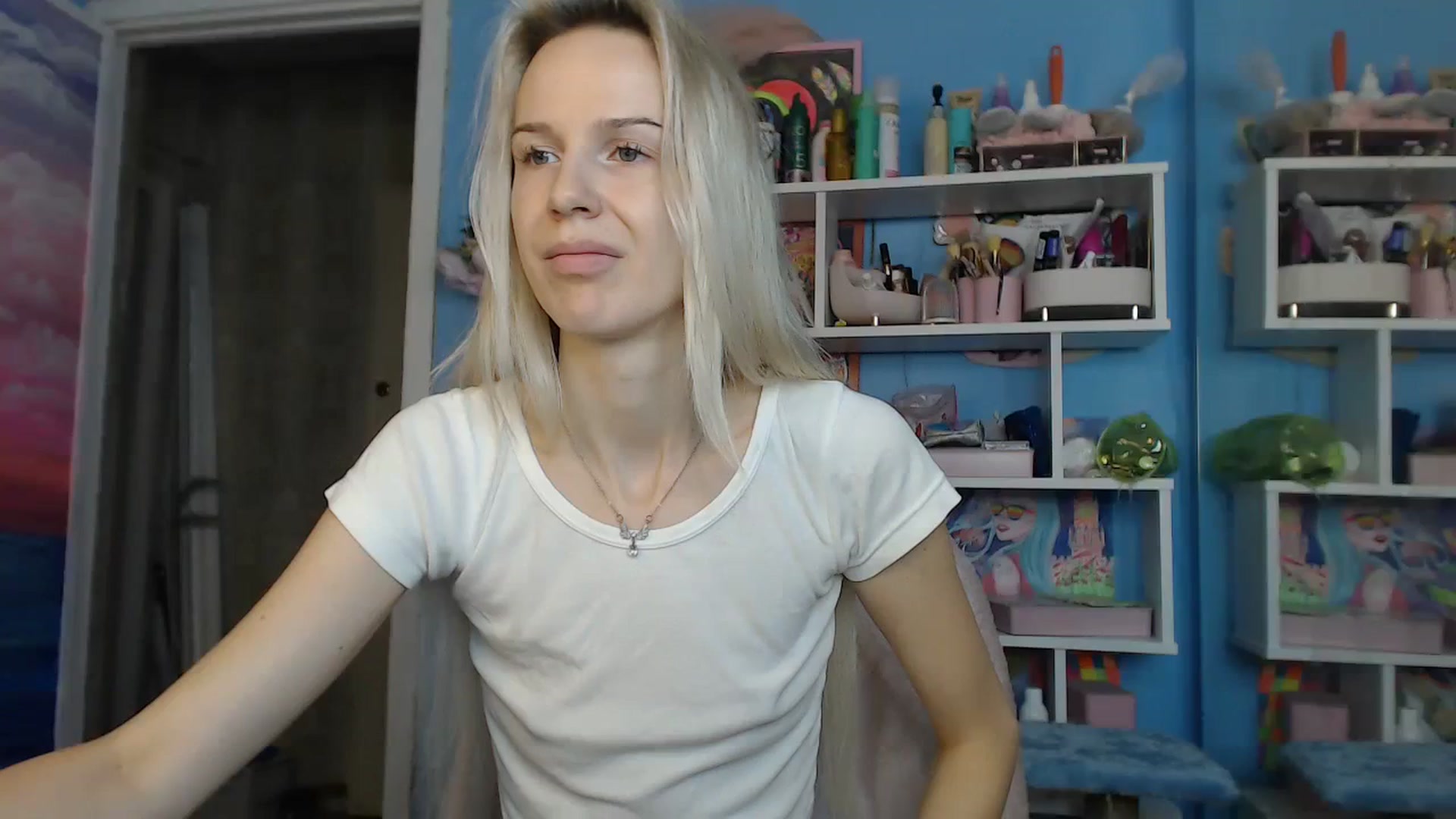 Gallery image thumbnail from PoliLoveLuna's myfreecams stream on, 08/24/2023, 04:29 image 20 of 20