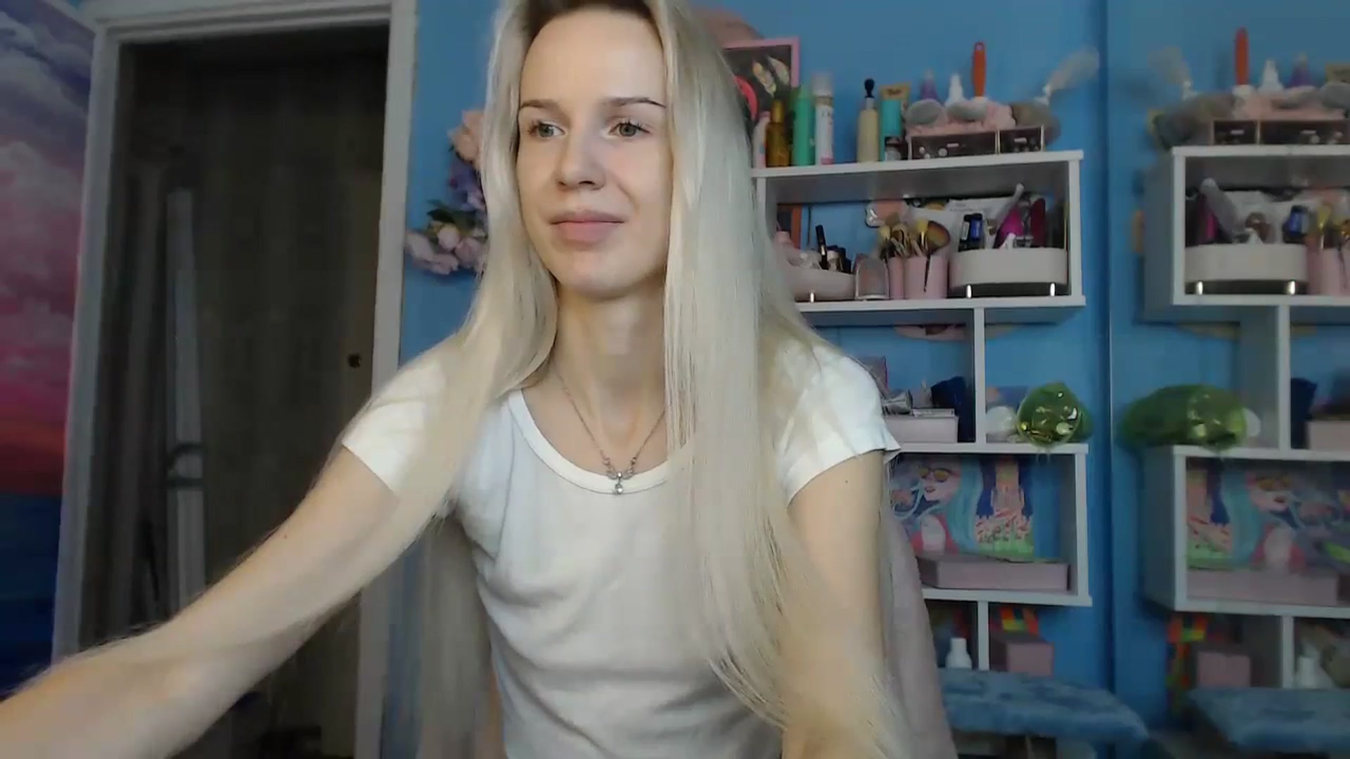Gallery image thumbnail from PoliLoveLuna's myfreecams stream on, 08/24/2023, 04:29 image 5 of 20